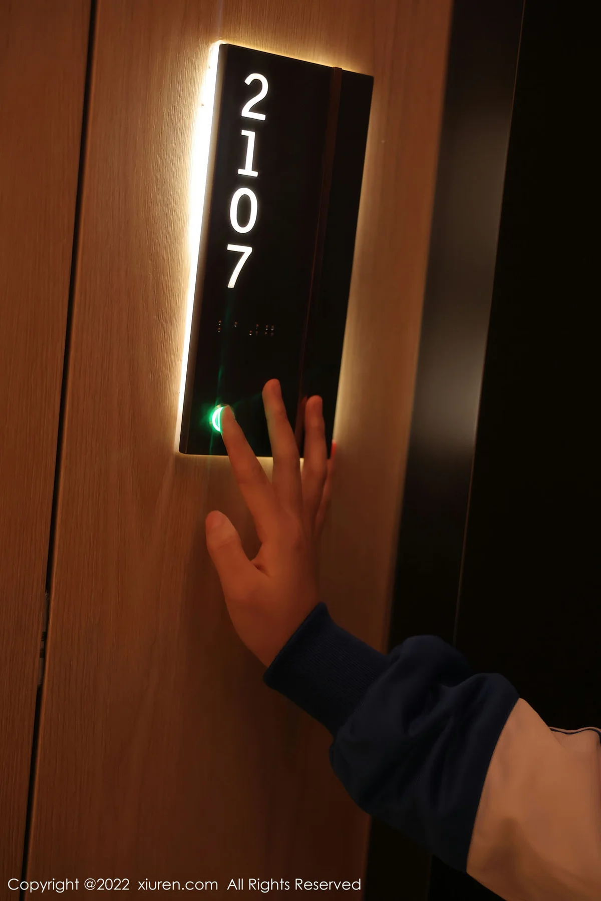 XiuRen 秀人 No.5766 美羊羊 校园制服情趣黑丝第二套写真33 - 9