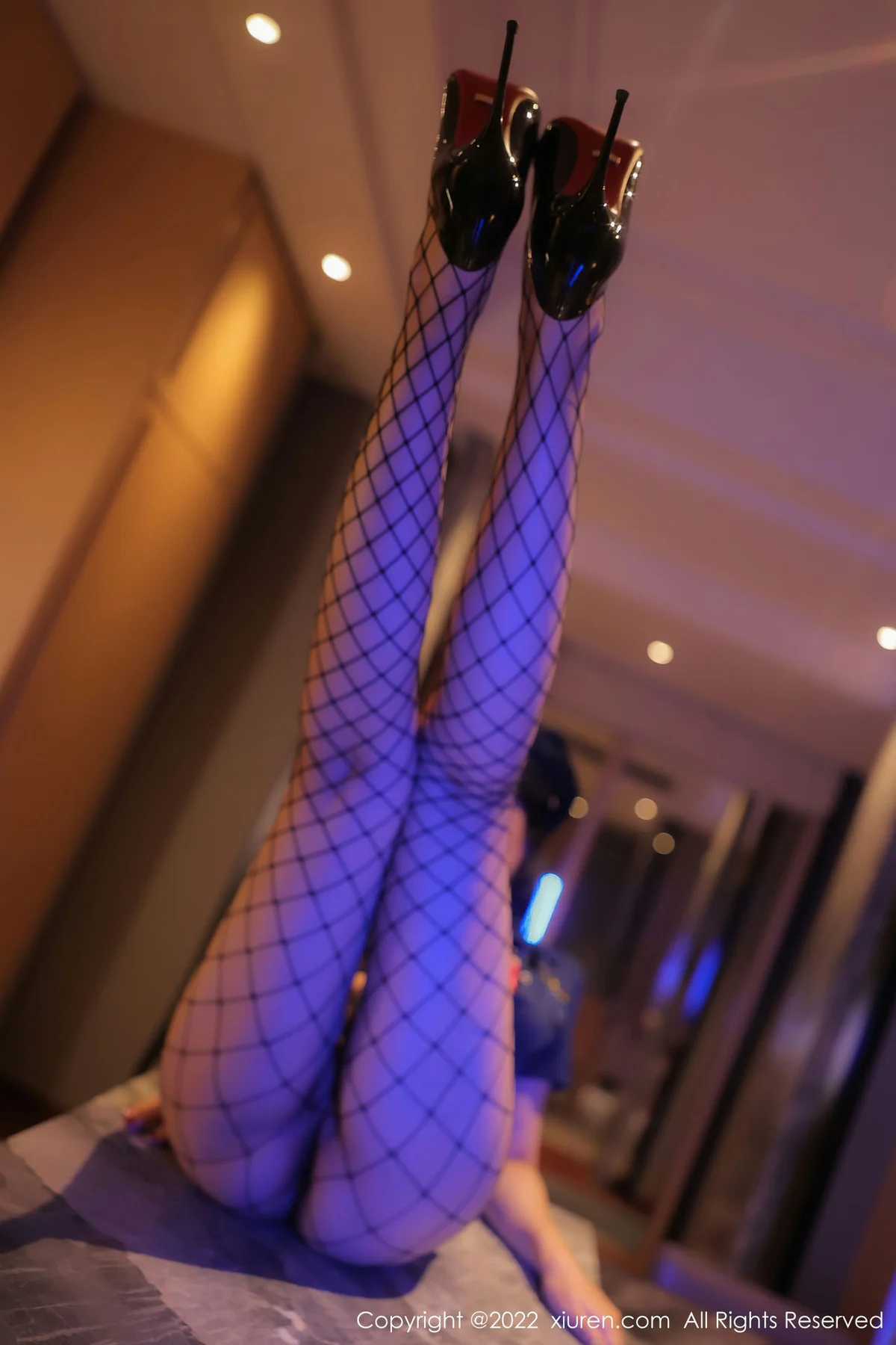 XiuRen 秀人 No.5767 田冰冰 警官制服黑色网格袜写真3 - 7