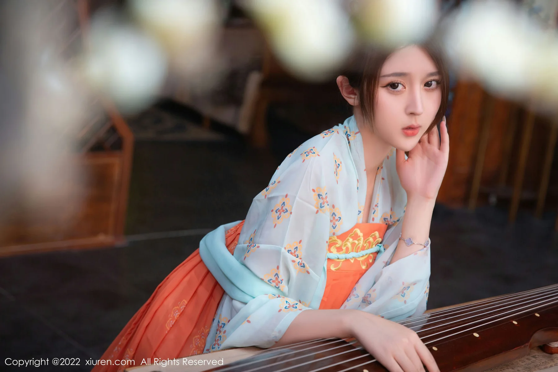 XiuRen 秀人 No.5772 夏甜甜 新人模特浅蓝色古装性感写真 - 1