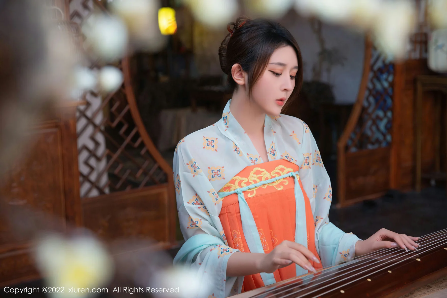 XiuRen 秀人 No.5772 夏甜甜 新人模特浅蓝色古装性感写真 - 2