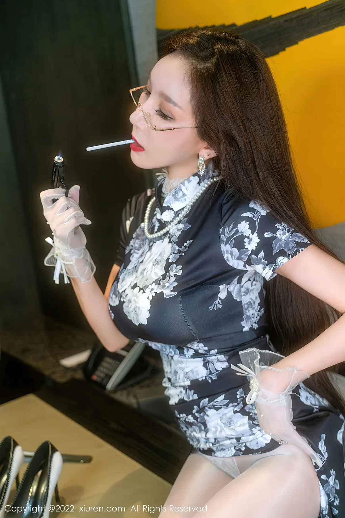 XiuRen 秀人 No.5784 陈怡曼长腿御姐 黑色旗袍性感私房 - 5