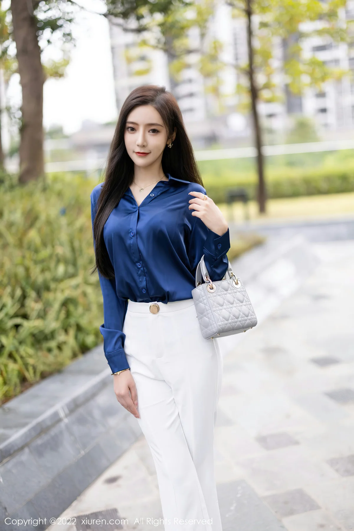 XiuRen 秀人 No.5790 王馨瑶yanni 性感御姐原色丝袜性感写真1 - 1