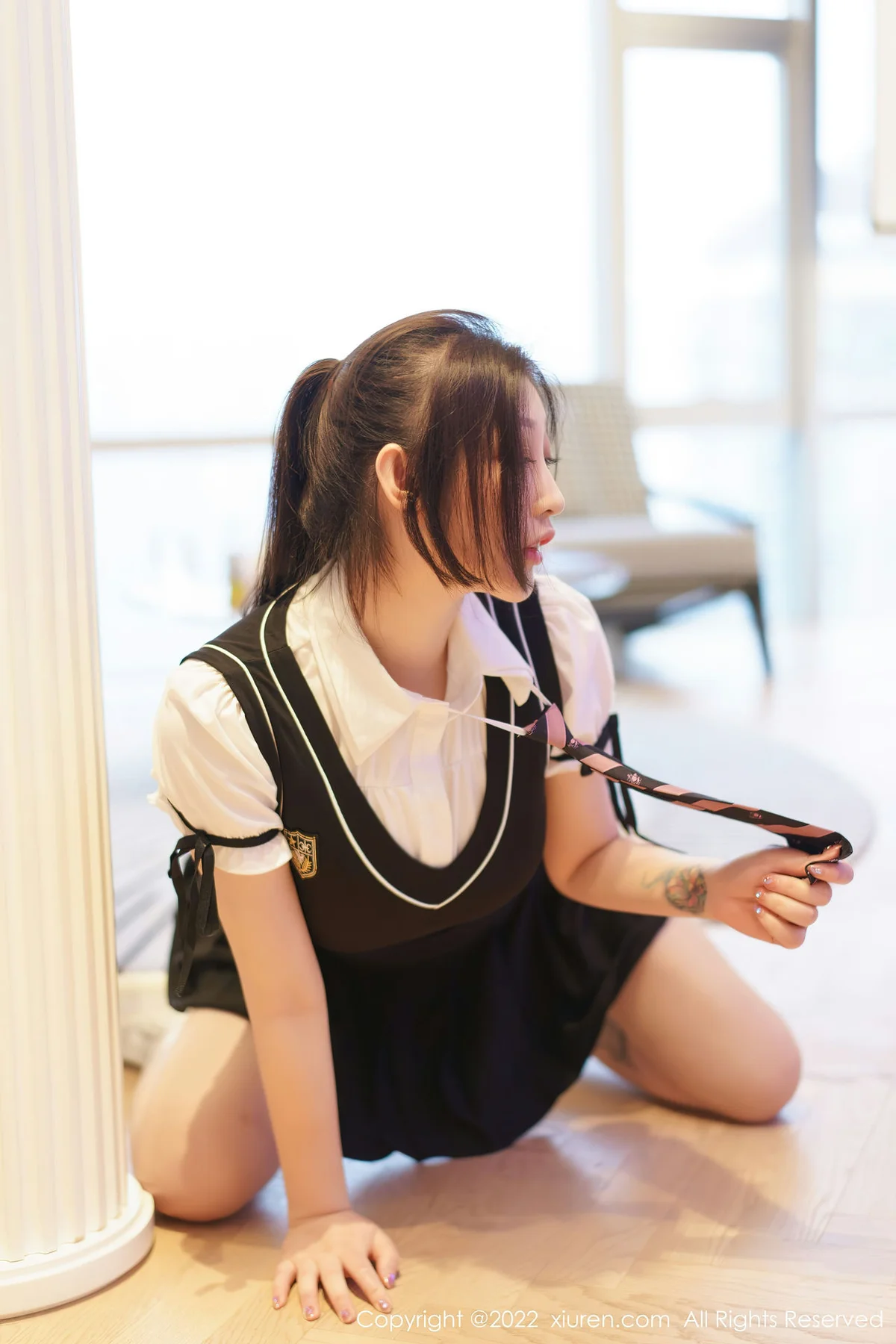 XiuRen 秀人 No.5807 妲己_Toxic 晶莹剔透雪峰美臀十月心愿旅拍1 - 5