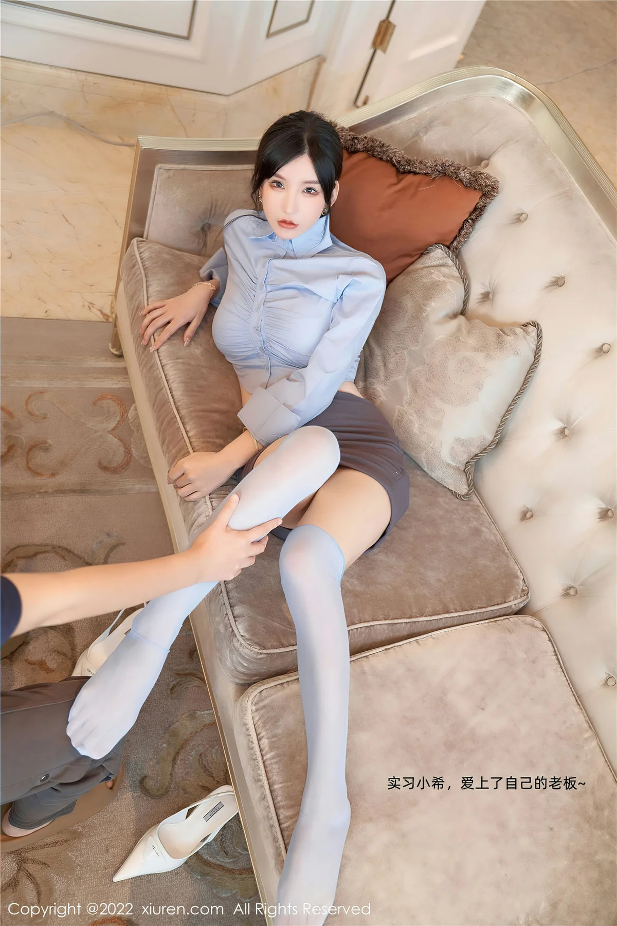 XiuRen 秀人 No.5812 周于希Sally 学习永无止境成都-珠海心愿旅拍 - 1