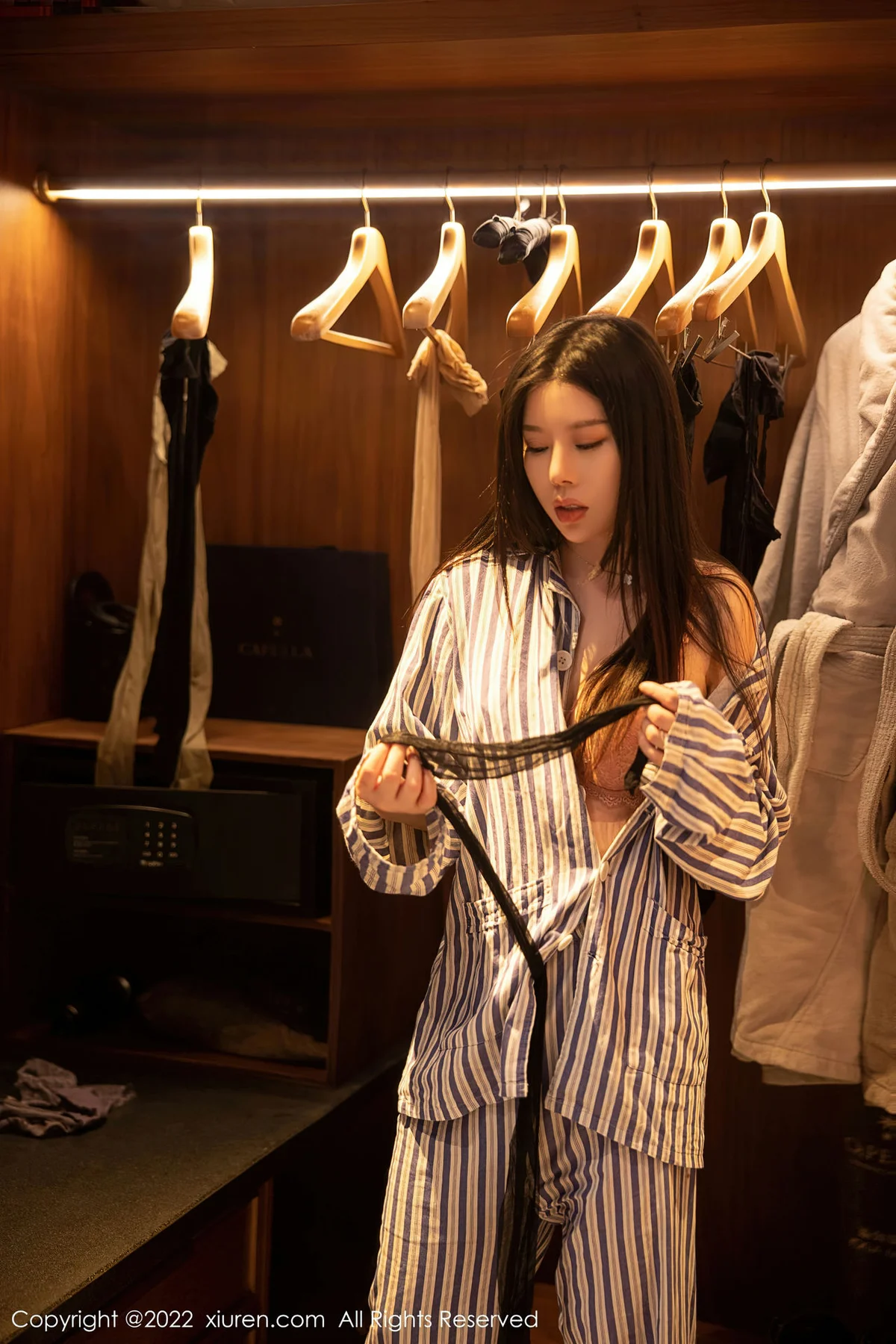 XiuRen 秀人 No.5820 白茹雪 蕾丝围裙熟女气息性感写真11 - 5