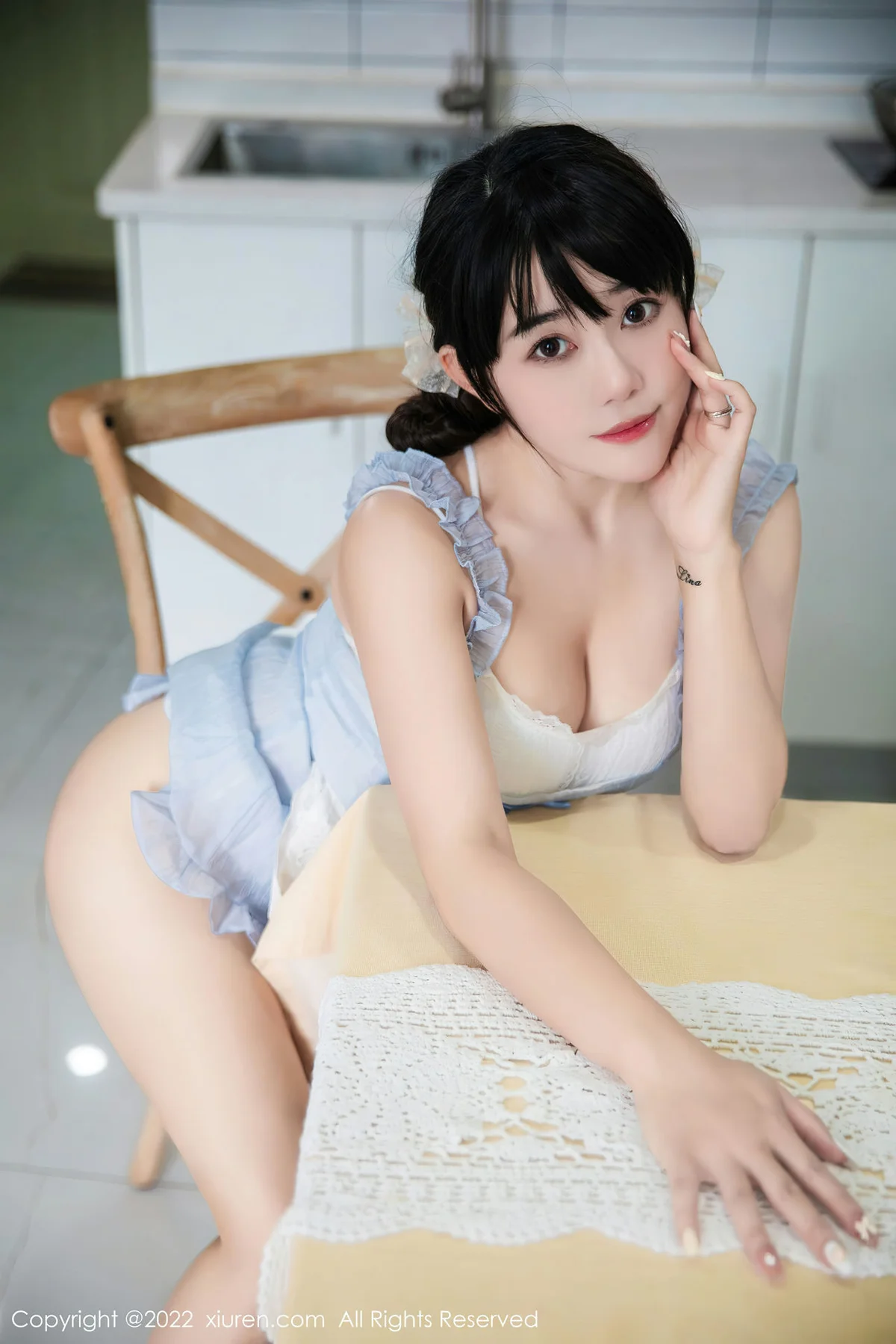 XiuRen 秀人 No.5834 严利娅Yuliya 浅蓝色女仆性感写真 - 1