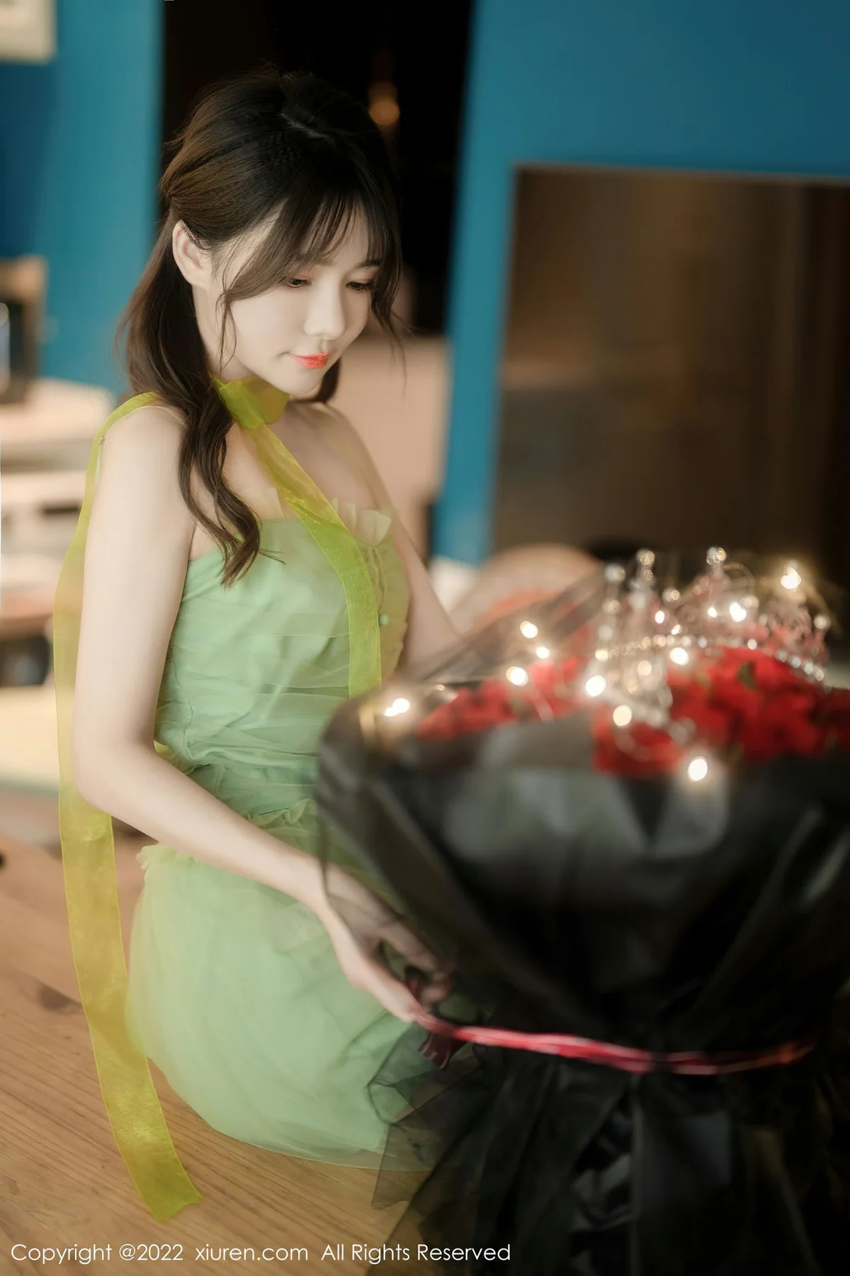 XiuRen 秀人 No.5875 婠婠么 淡绿色连衣长裙性感写真222 - 9