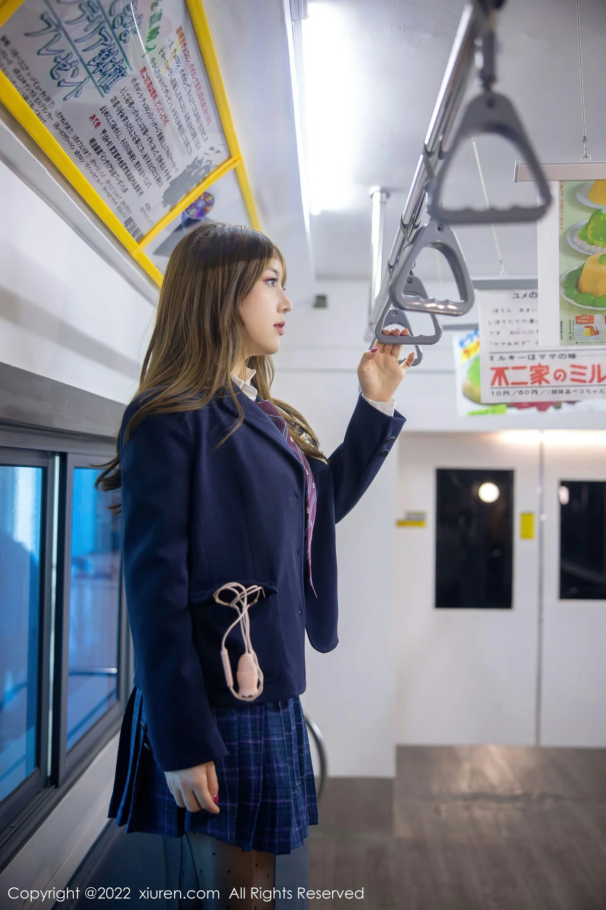 XiuRen 秀人 No.5899 豆瓣酱 地铁场景性感写真 - 7