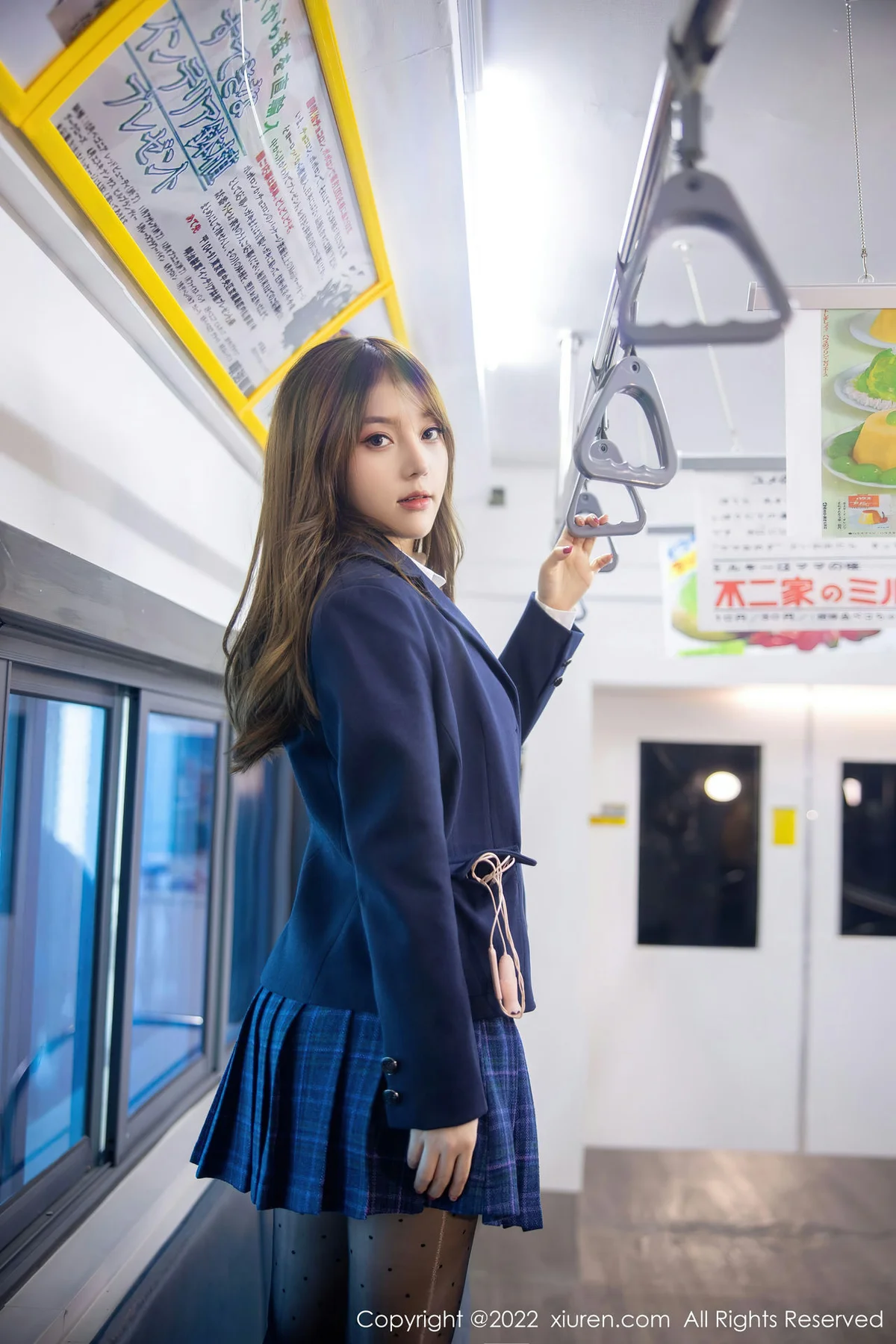 XiuRen 秀人 No.5899 豆瓣酱 地铁场景性感写真 - 8