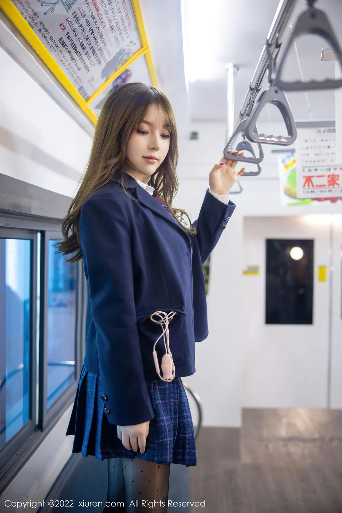 XiuRen 秀人 No.5899 豆瓣酱 地铁场景性感写真 - 9