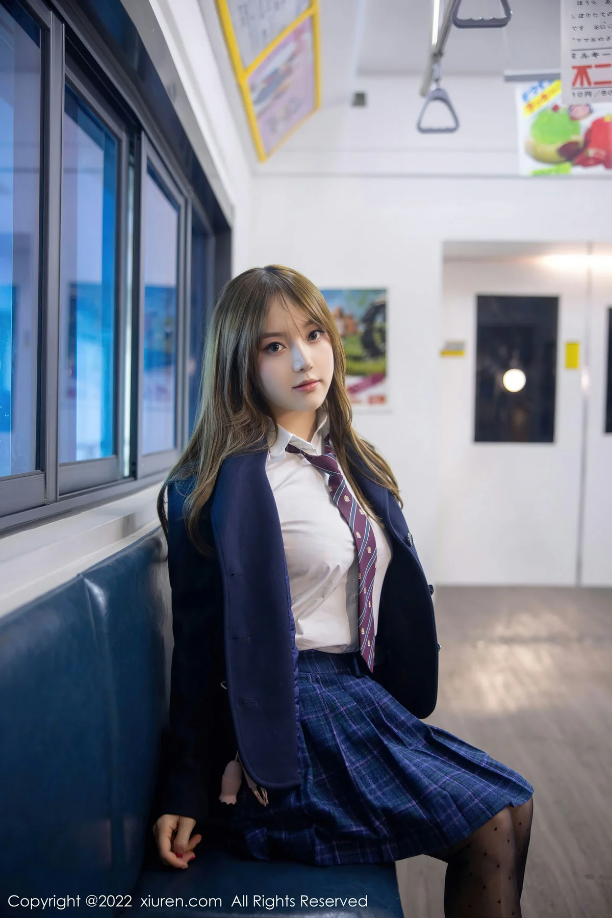 XiuRen 秀人 No.5899 豆瓣酱 地铁场景性感写真 - 1