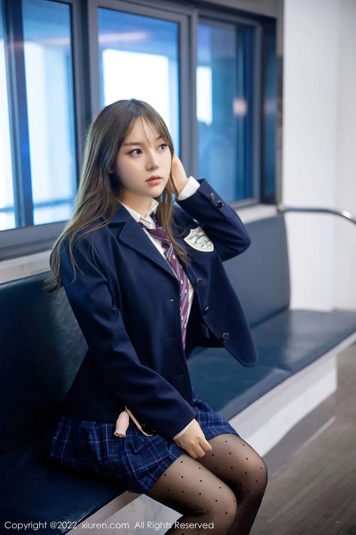 XiuRen 秀人 No.5899 豆瓣酱 地铁场景性感写真 - 4