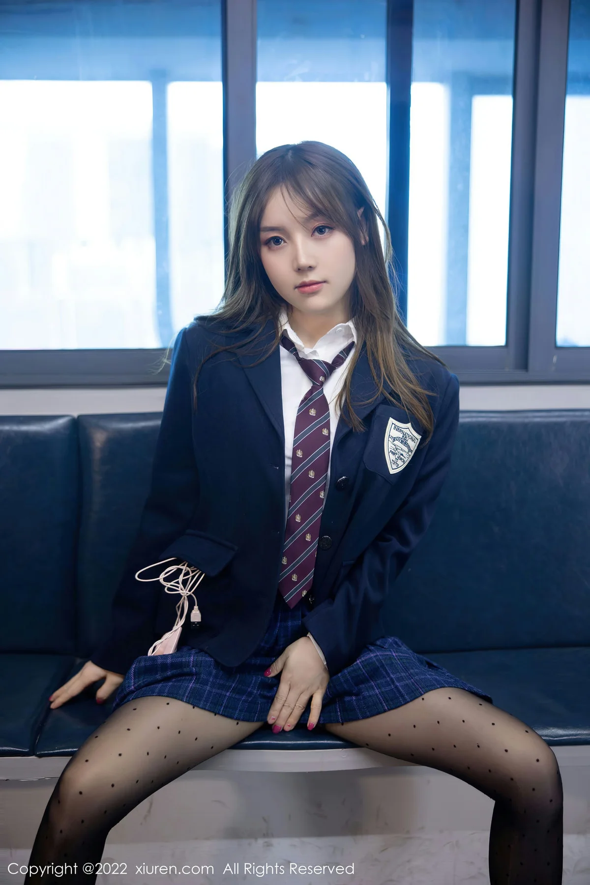 XiuRen 秀人 No.5899 豆瓣酱 地铁场景性感写真 - 6