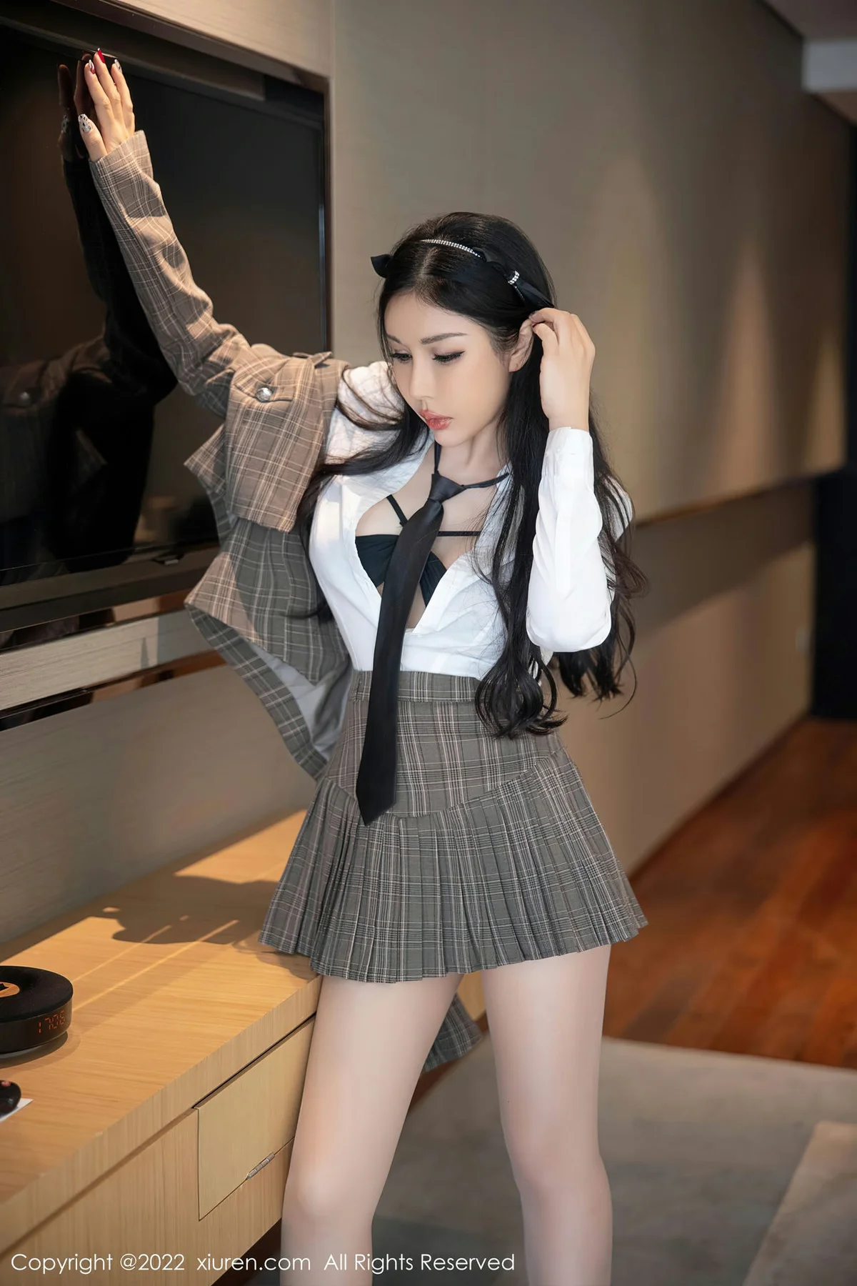 XiuRen 秀人 No.5902 田冰冰 ol丁字裤长腿 - 10