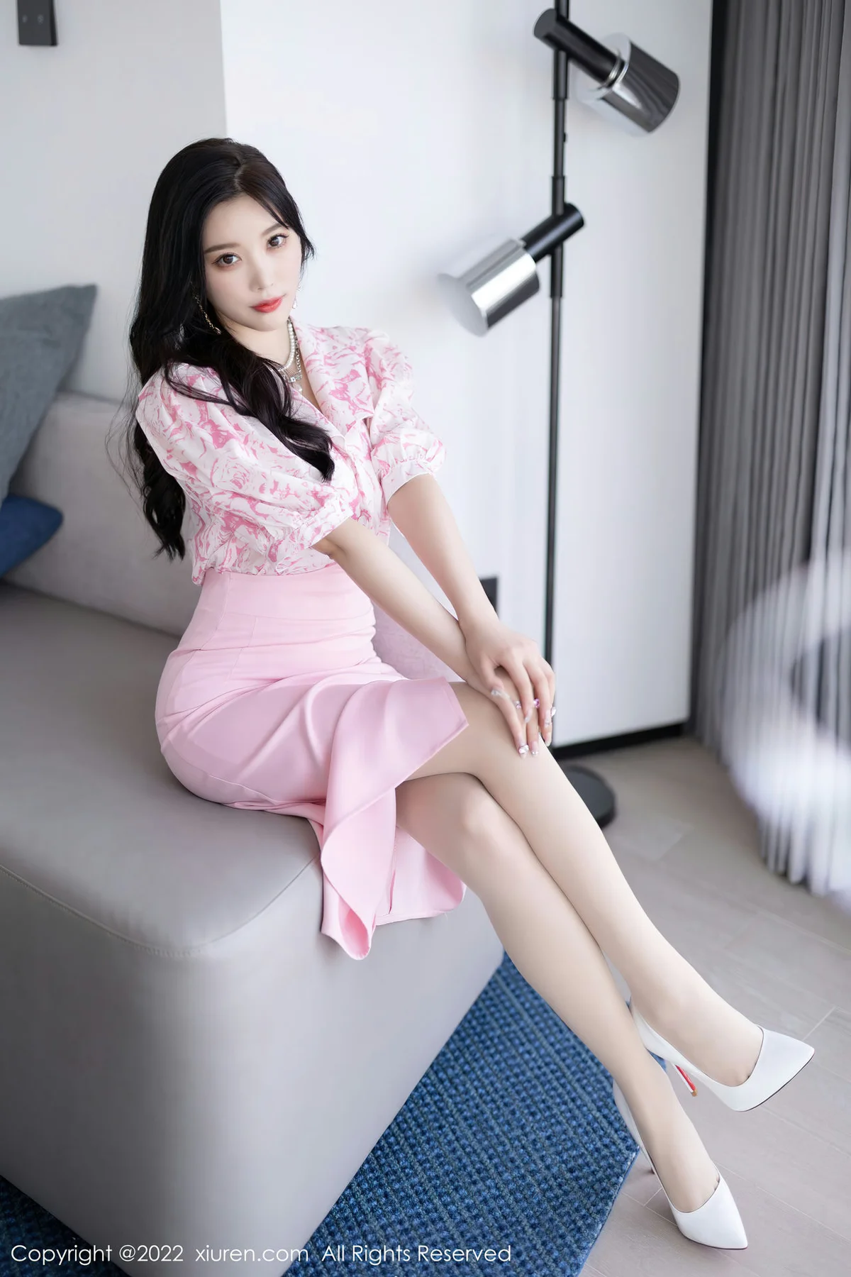 XiuRen 秀人 No.5927 杨晨晨Yome 粉色短裙私房写真 - 5