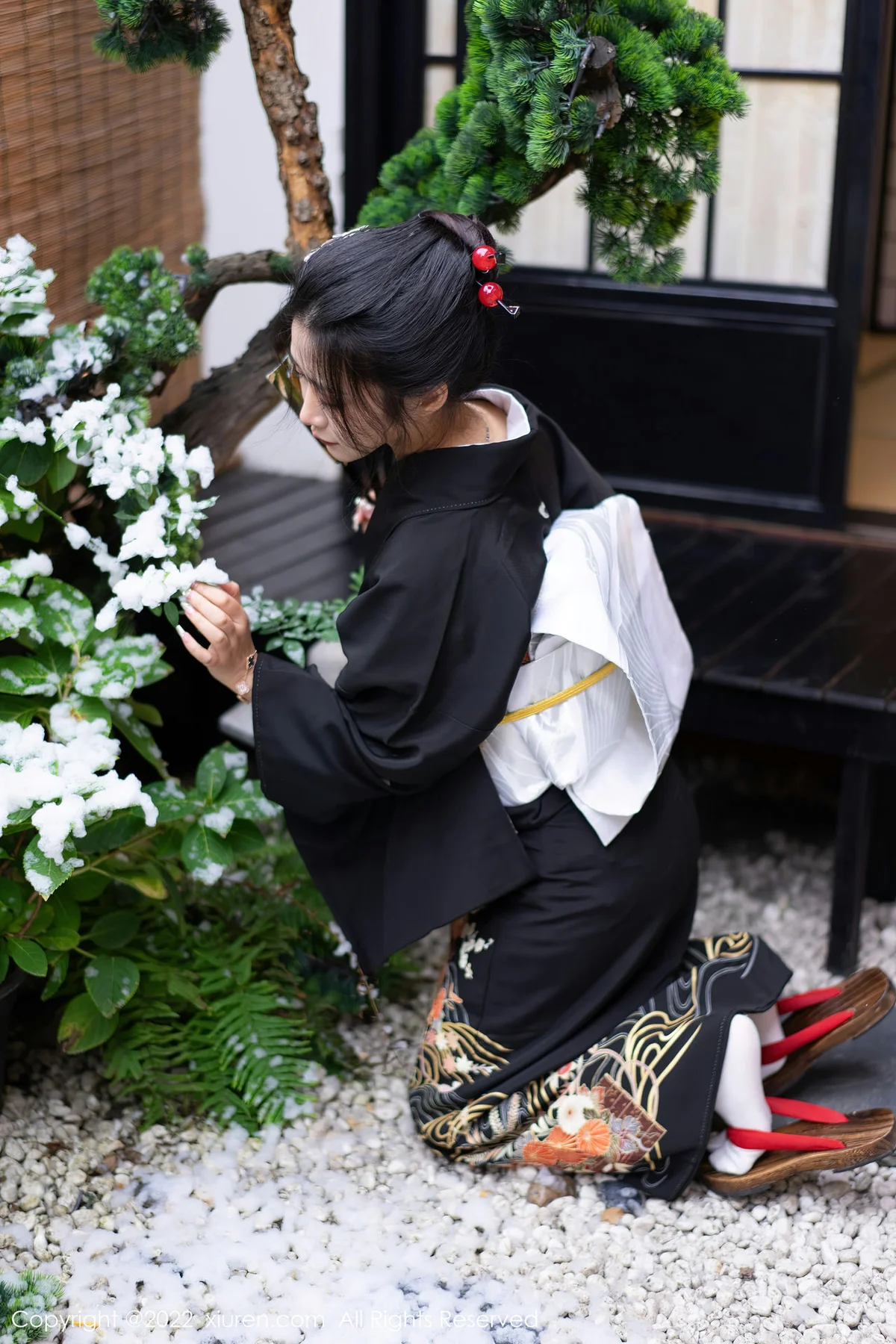 XiuRen 秀人 No.5932 laura阿姣 深色日式和服性感写真 - 5