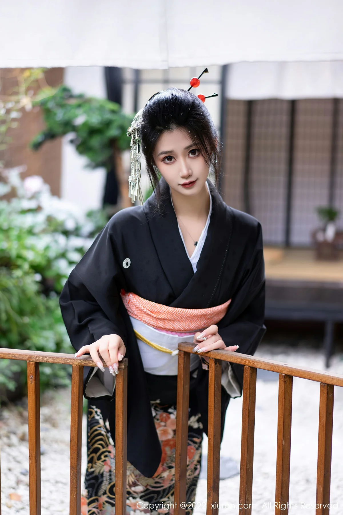 XiuRen 秀人 No.5932 laura阿姣 深色日式和服性感写真 - 1