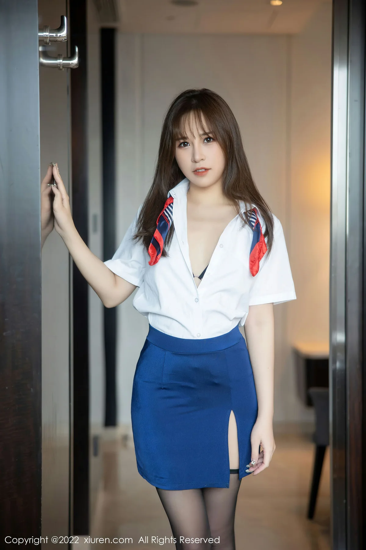 XiuRen 秀人 No.5967 icy猪 美臀媚态性感写真 - 1