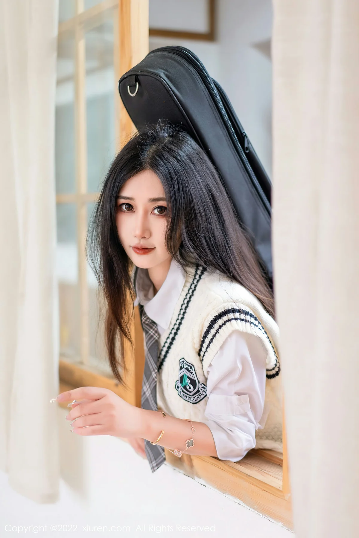 XiuRen 秀人 No.5970 laura阿姣 性感学妹制服性感写真 - 4