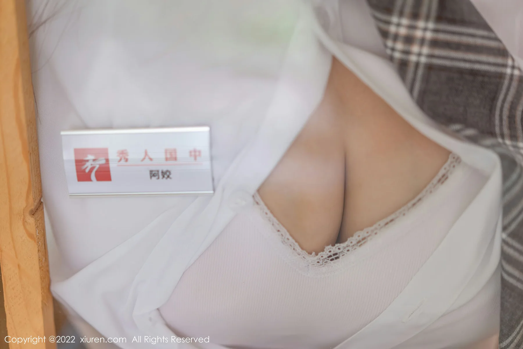 XiuRen 秀人 No.5970 laura阿姣 性感学妹制服性感写真 - 10