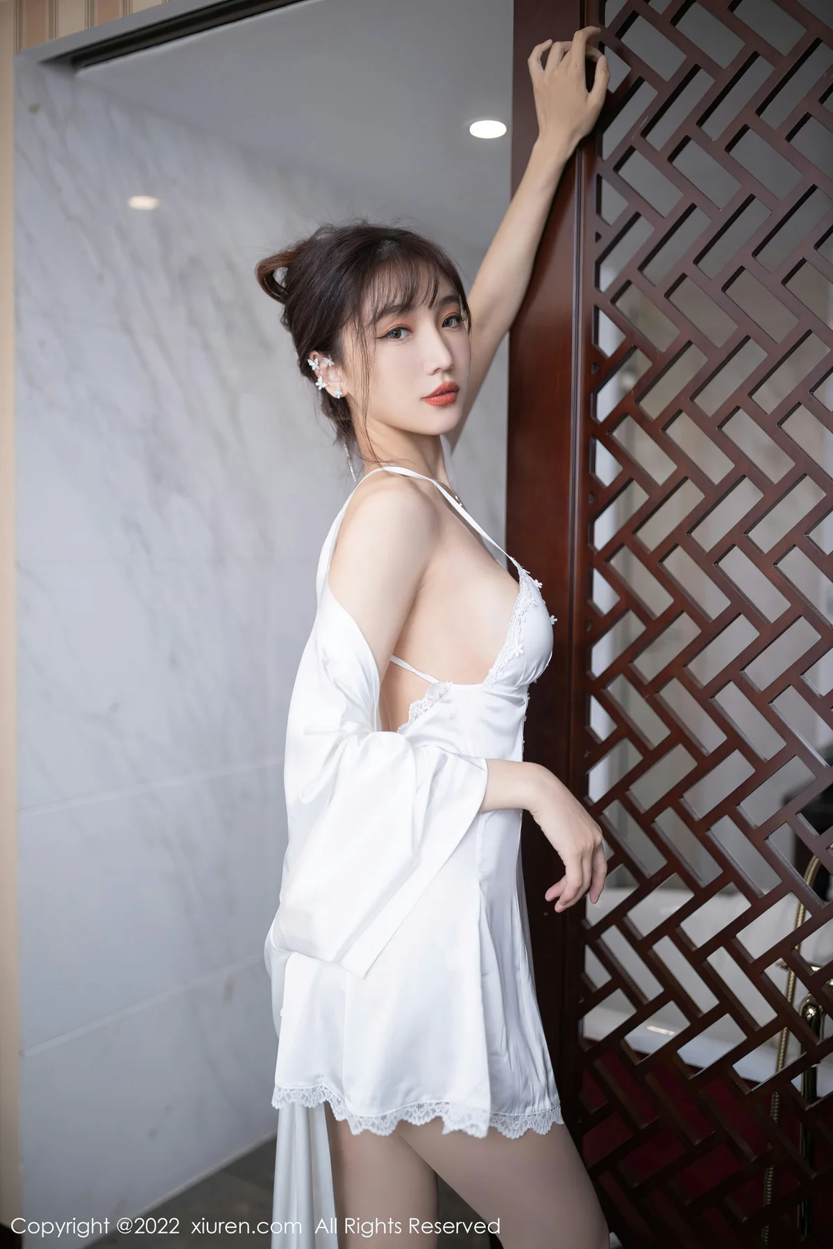 XiuRen 秀人 No.5973 陆萱萱 湿身柔美多姿北京旅拍 - 2