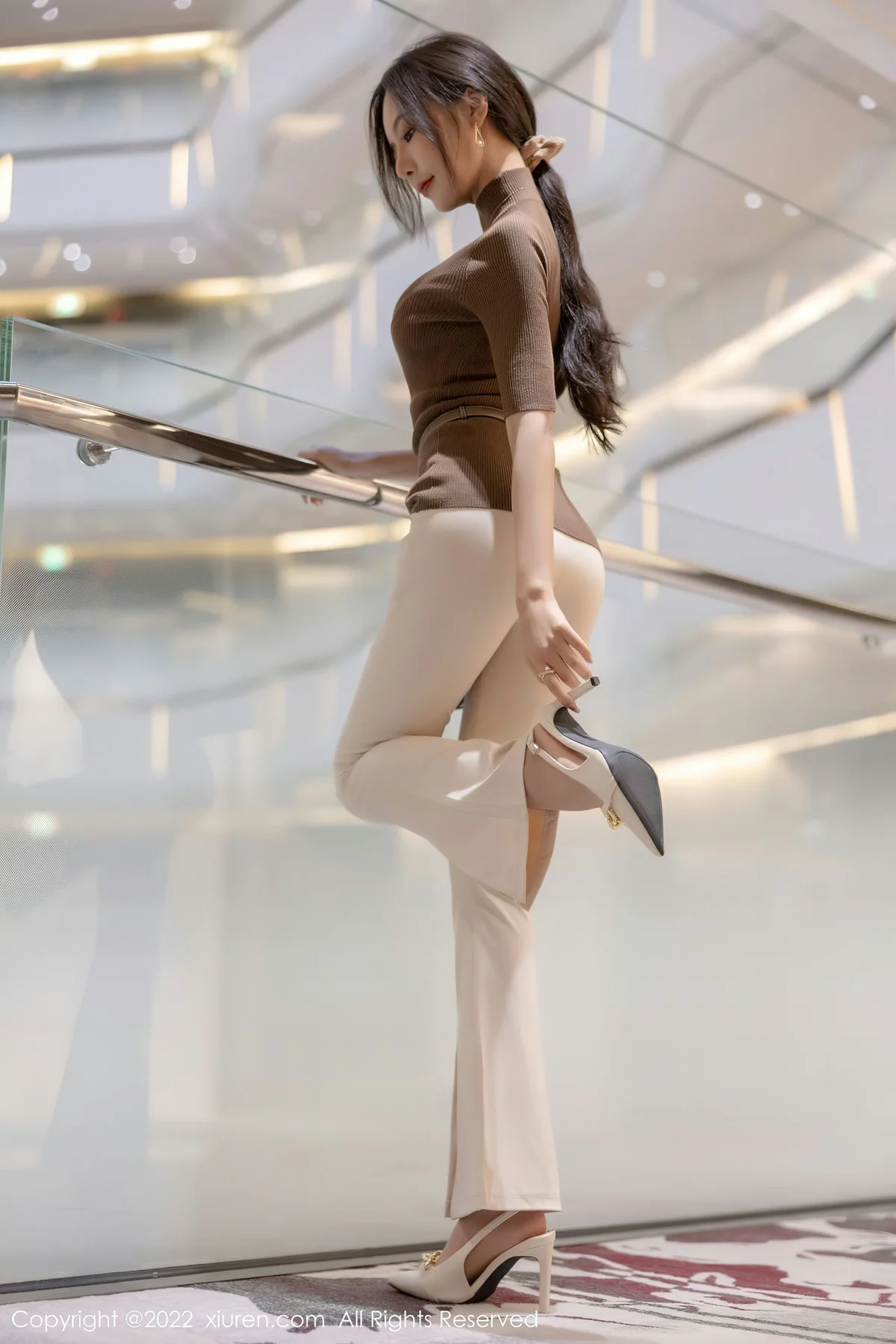 XiuRen 秀人 No.5978 王馨瑶yanni 诱人原色丝袜性感写真 - 6