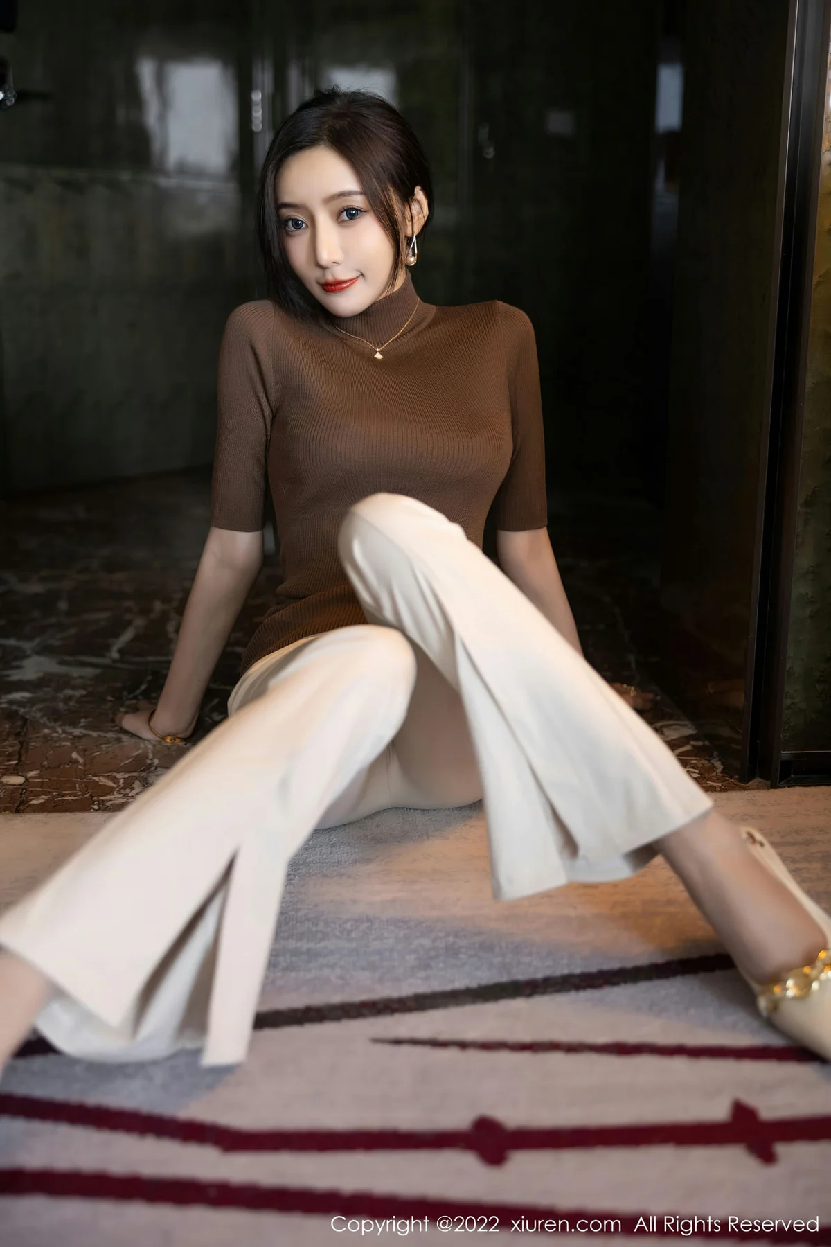 XiuRen 秀人 No.5978 王馨瑶yanni 诱人原色丝袜性感写真 - 10