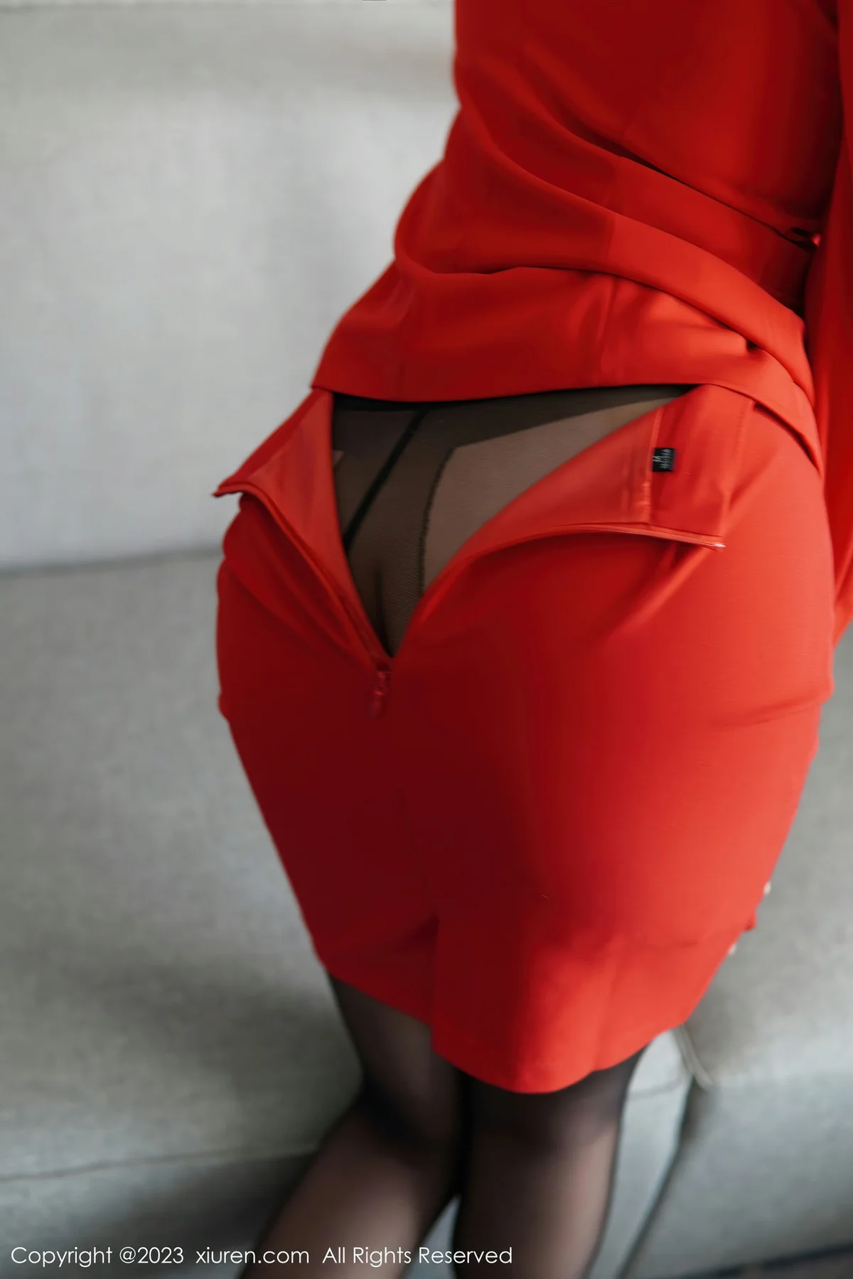 XiuRen 秀人 No.6088 米娜MnaL E罩杯白色旗袍写真 - 3