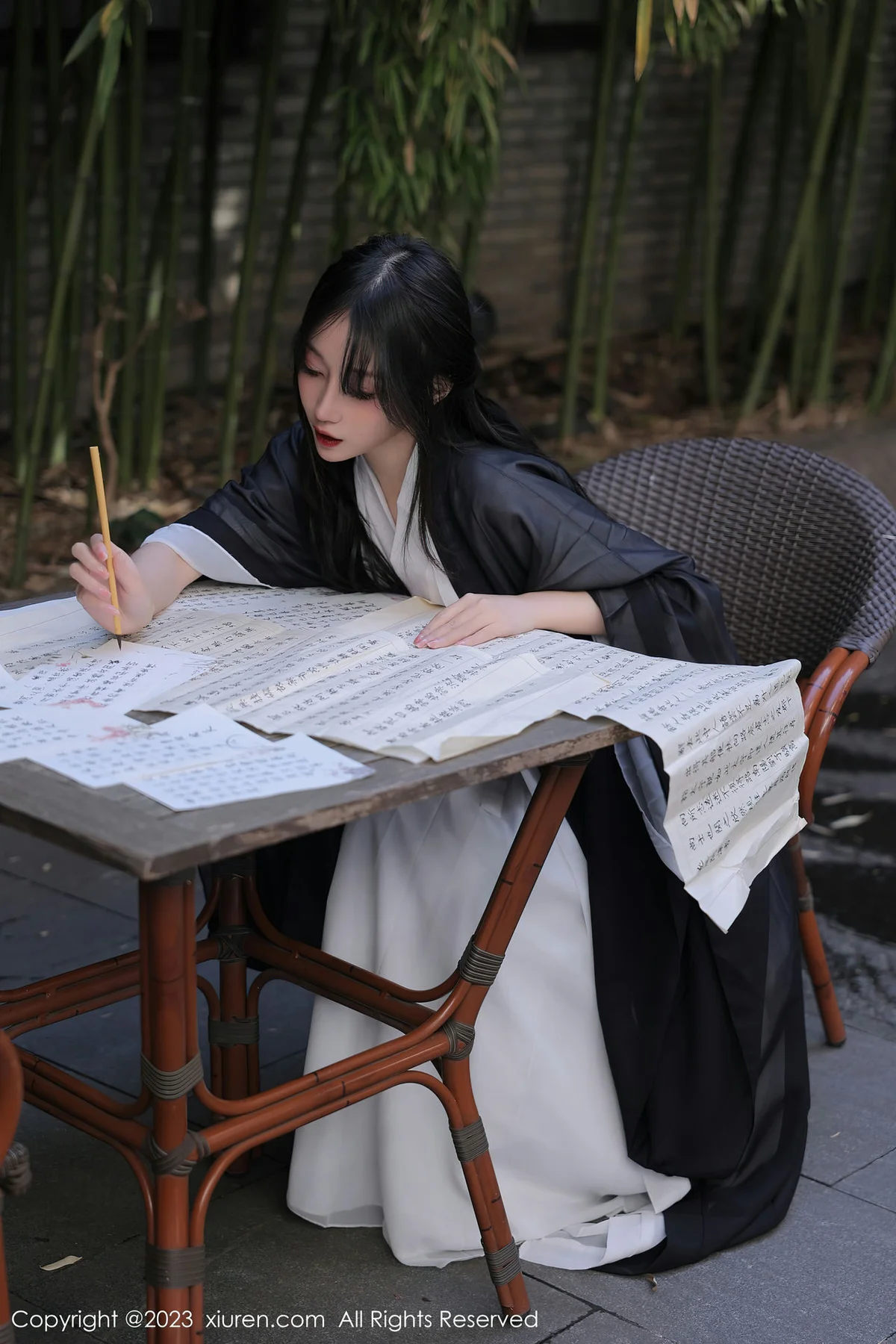 XiuRen 秀人 No.6094 玥儿玥er 白色古装服饰十月海南旅拍 - 1