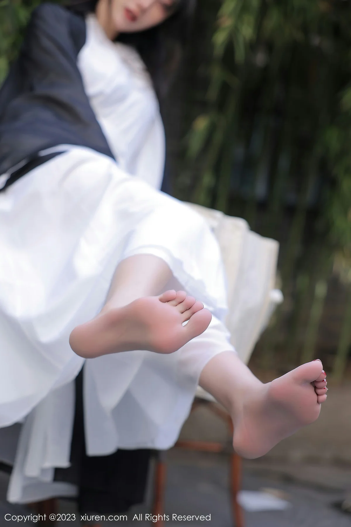 XiuRen 秀人 No.6094 玥儿玥er 白色古装服饰十月海南旅拍 - 5