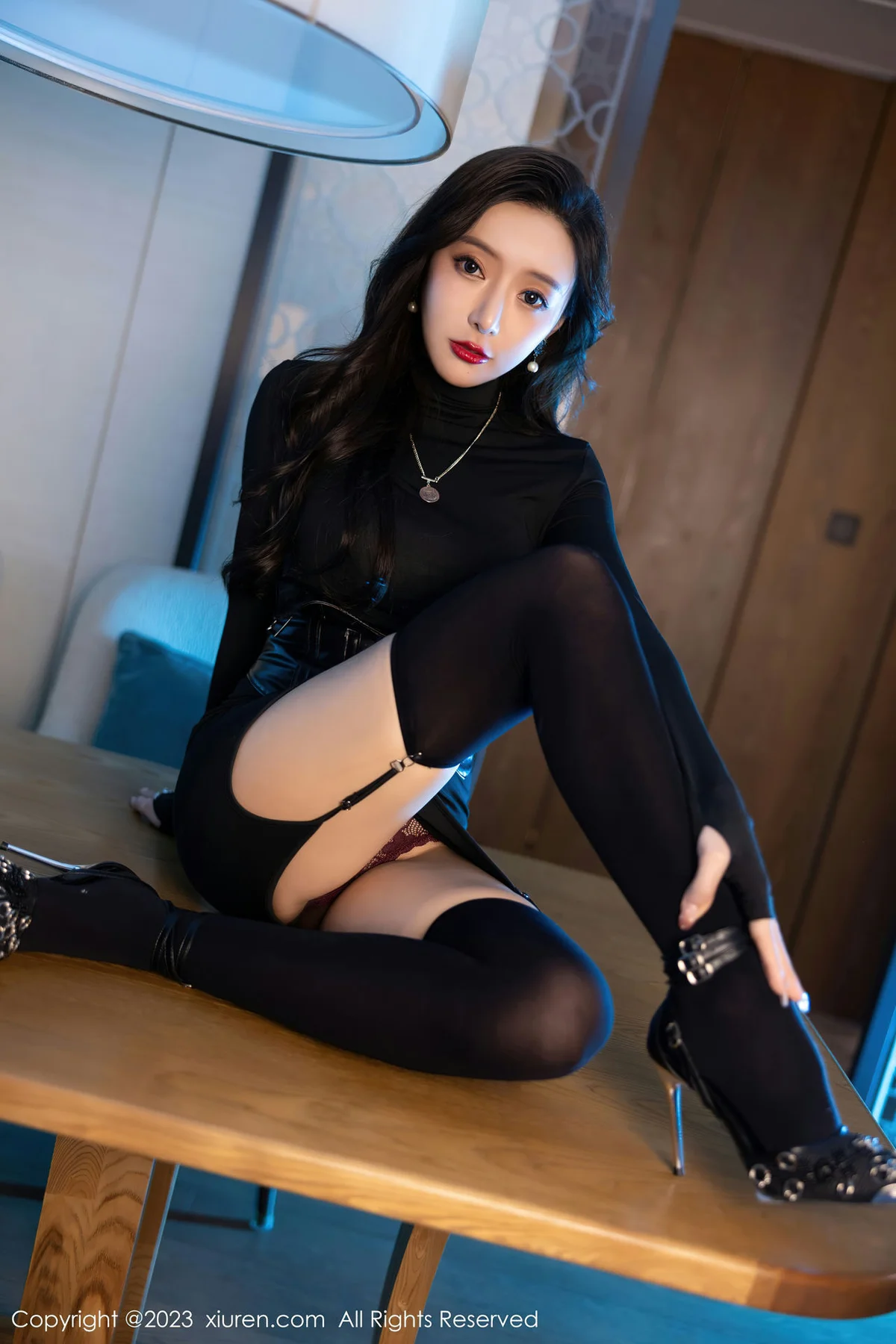 XiuRen 秀人 No.6099 王馨瑶yanni 暗红色蕾丝内衣性感写真 - 4