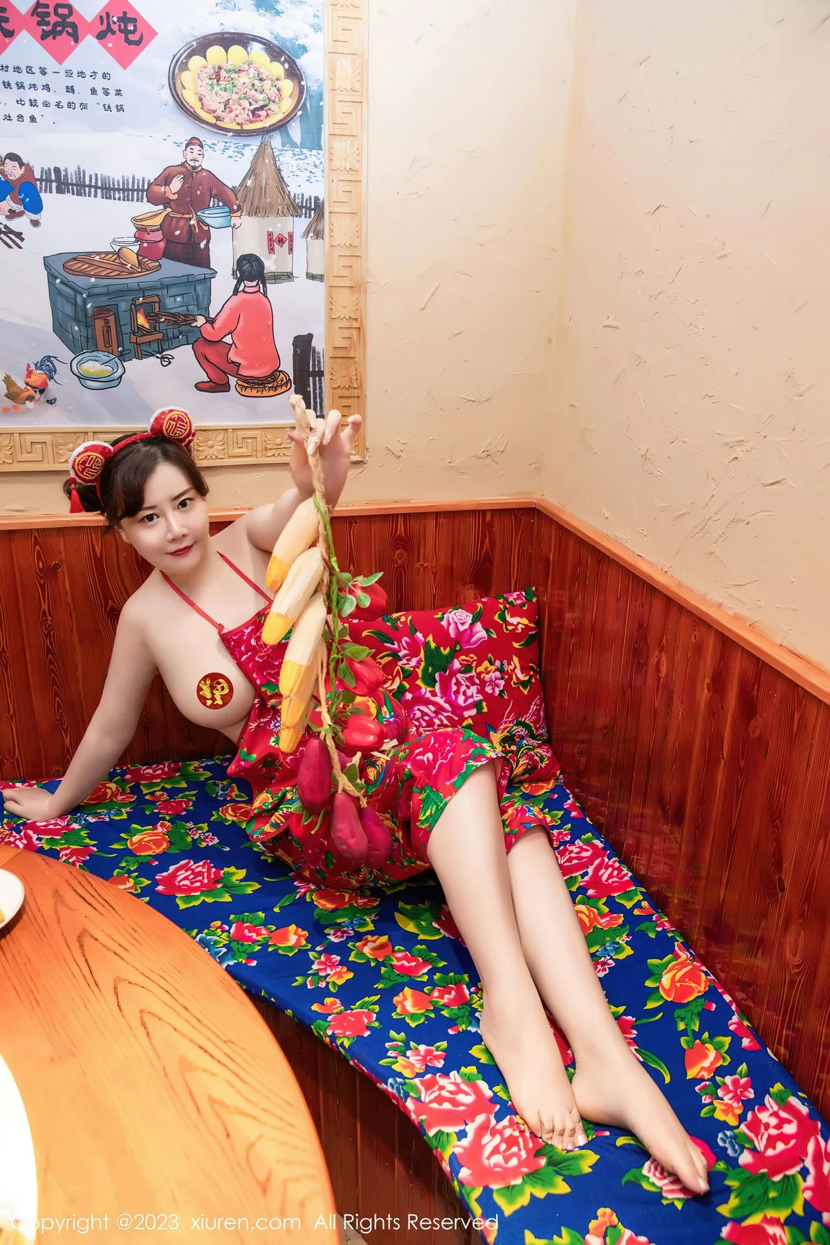 XiuRen 秀人 No.6121 王婉悠Queen 东北大花布布兜写真 - 5