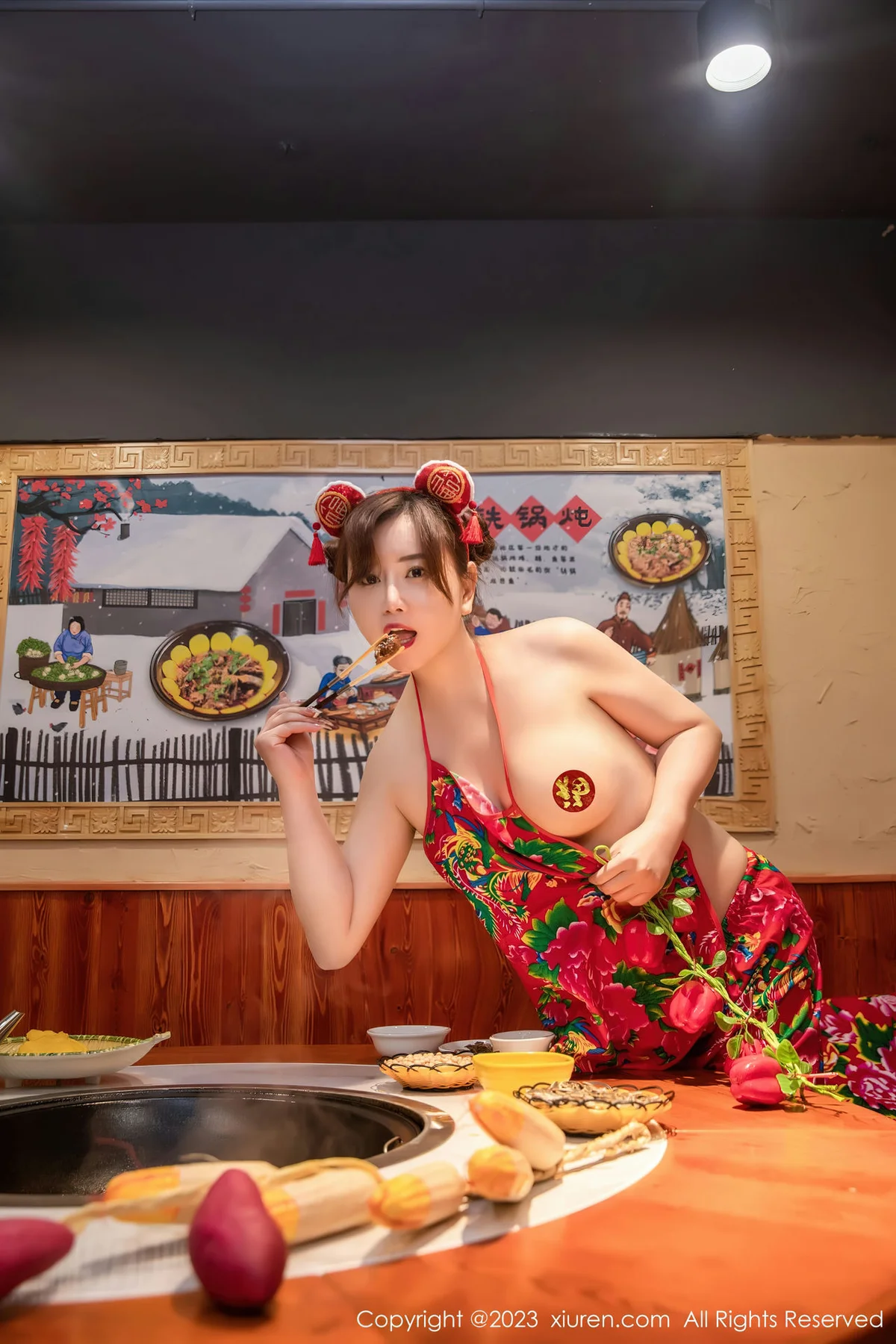 XiuRen 秀人 No.6121 王婉悠Queen 东北大花布布兜写真 - 3