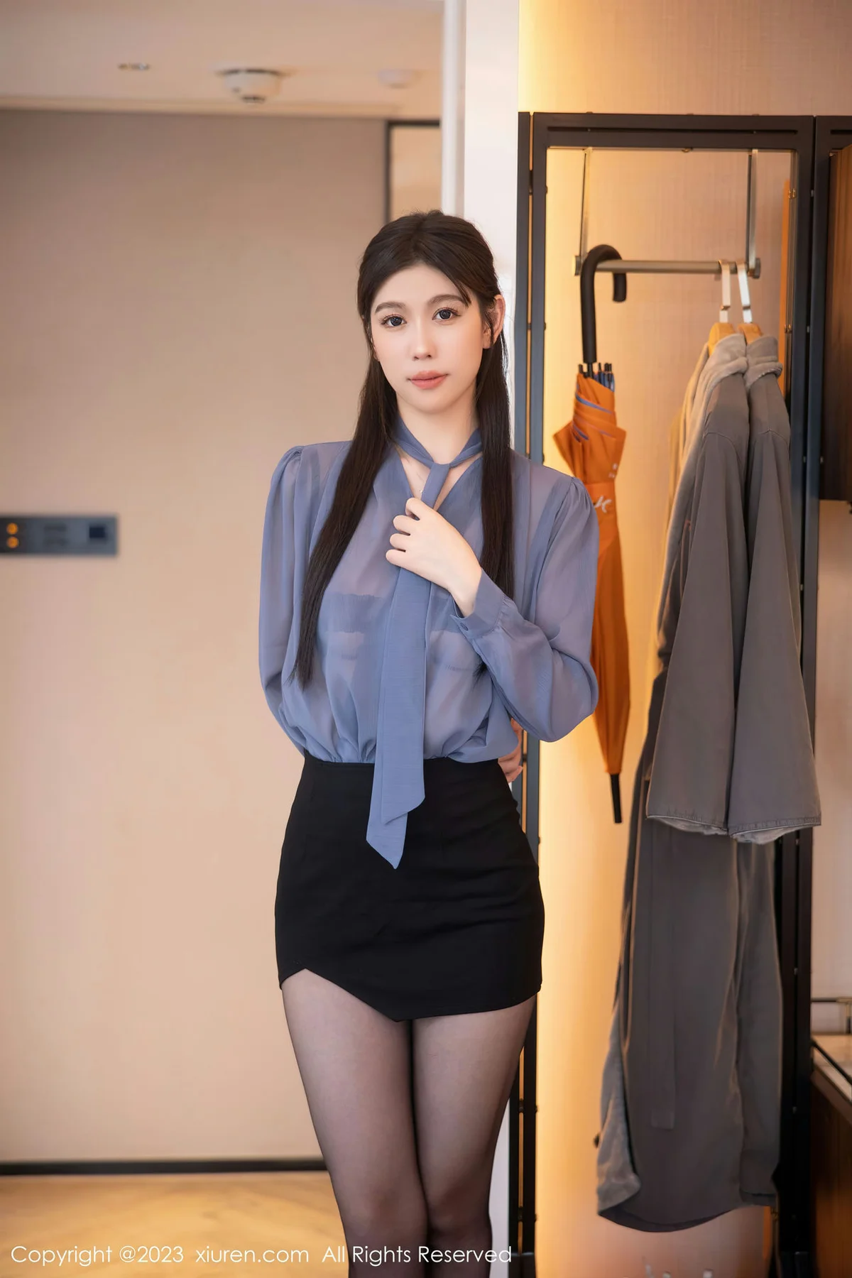 XiuRen 秀人 No.6122 李雅柔182CM 蓝色薄纱上衣写真 - 4