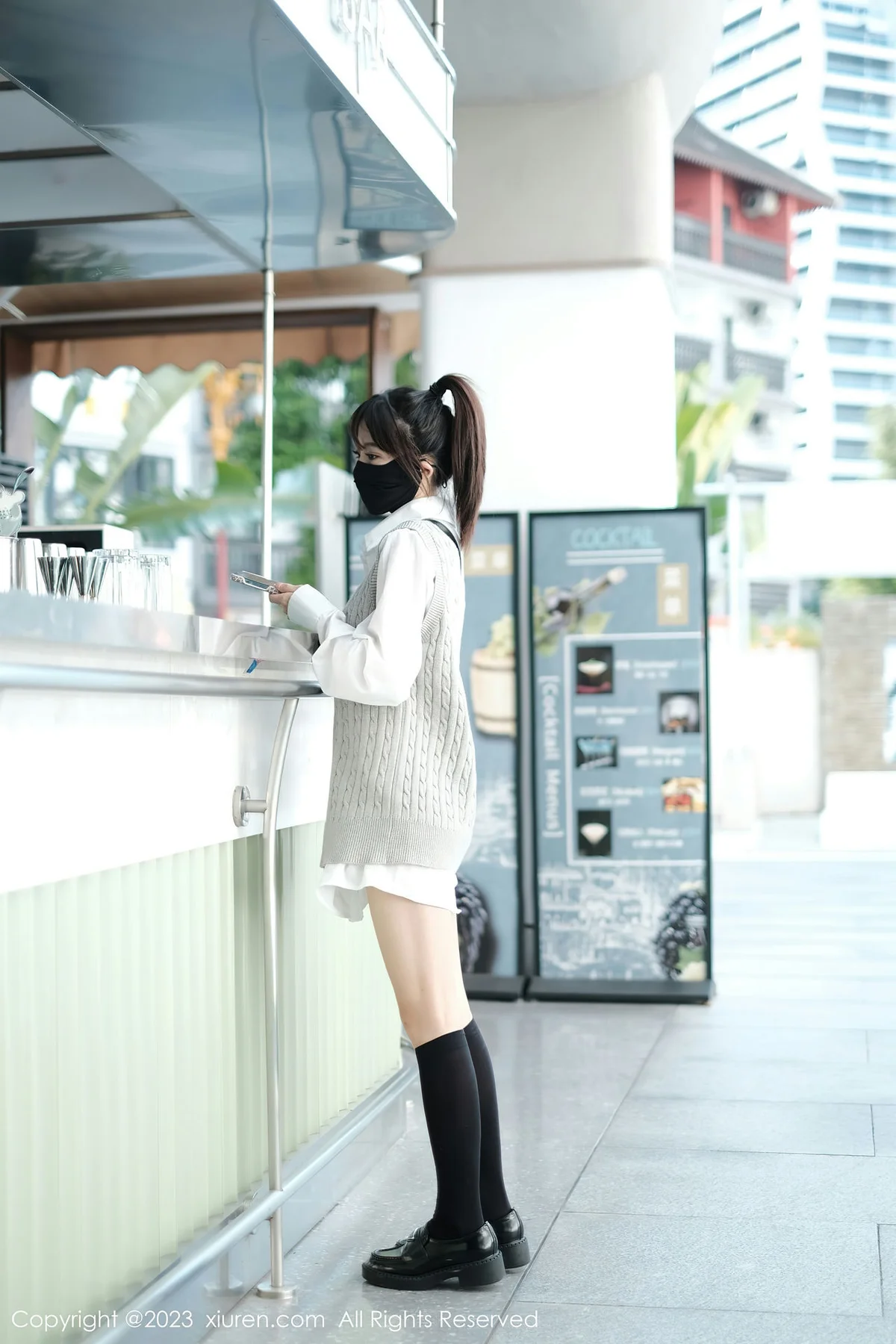 XiuRen 秀人 No.6145 佘贝拉bella 黑色长筒袜旅拍 - 6