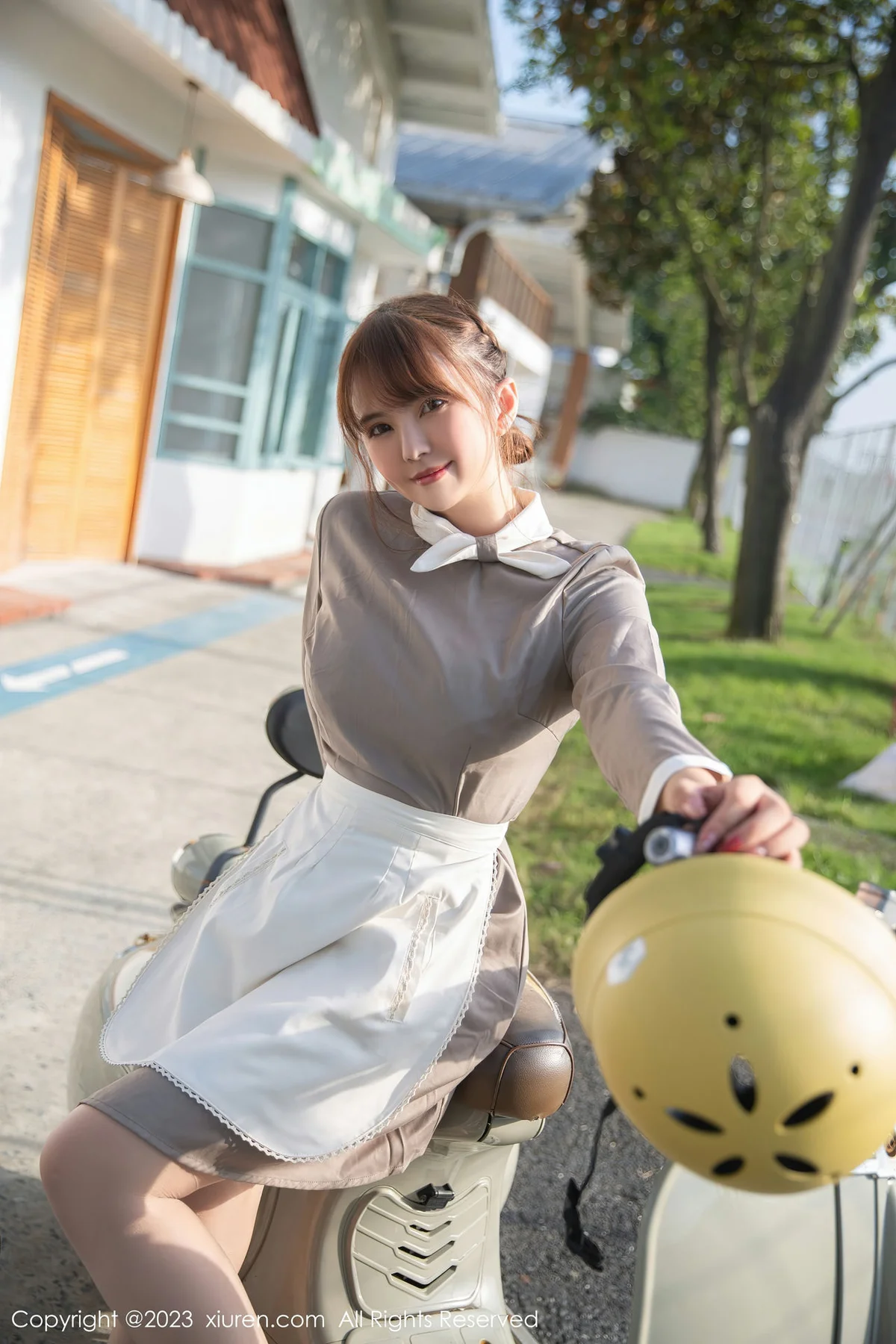 XiuRen 秀人 No.6146 张思允Nice 便利店职员角色扮演写真 - 1