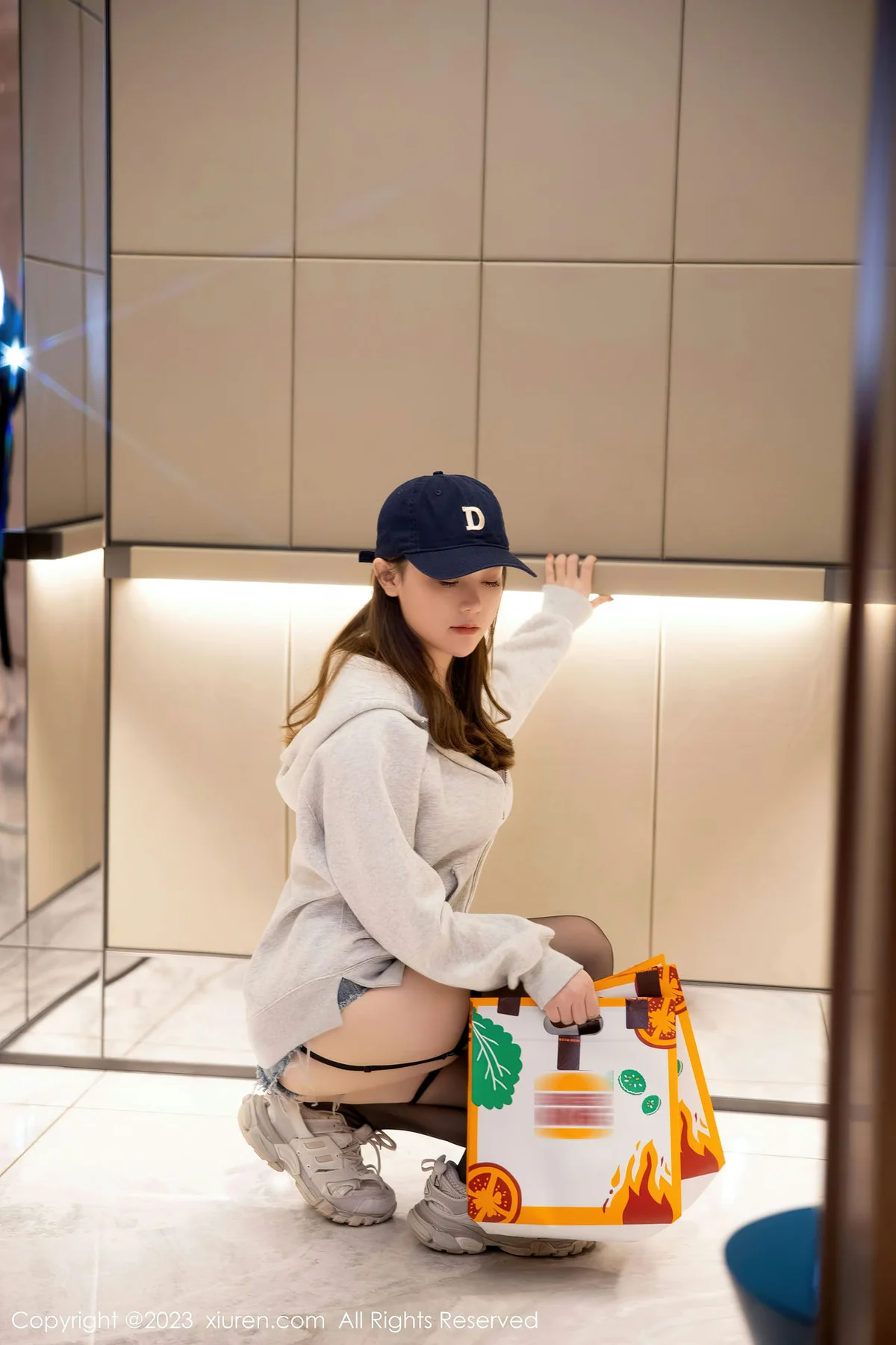 XiuRen 秀人 No.6155 豆瓣酱 外卖员角色扮演性感写真 - 2