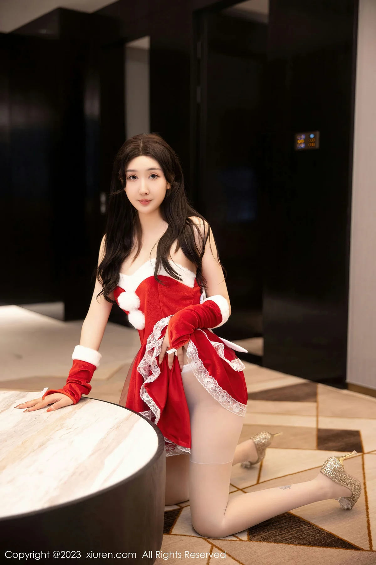 XiuRen 秀人 No.6163 江真真 红色露肩贺新年服饰写真 - 8