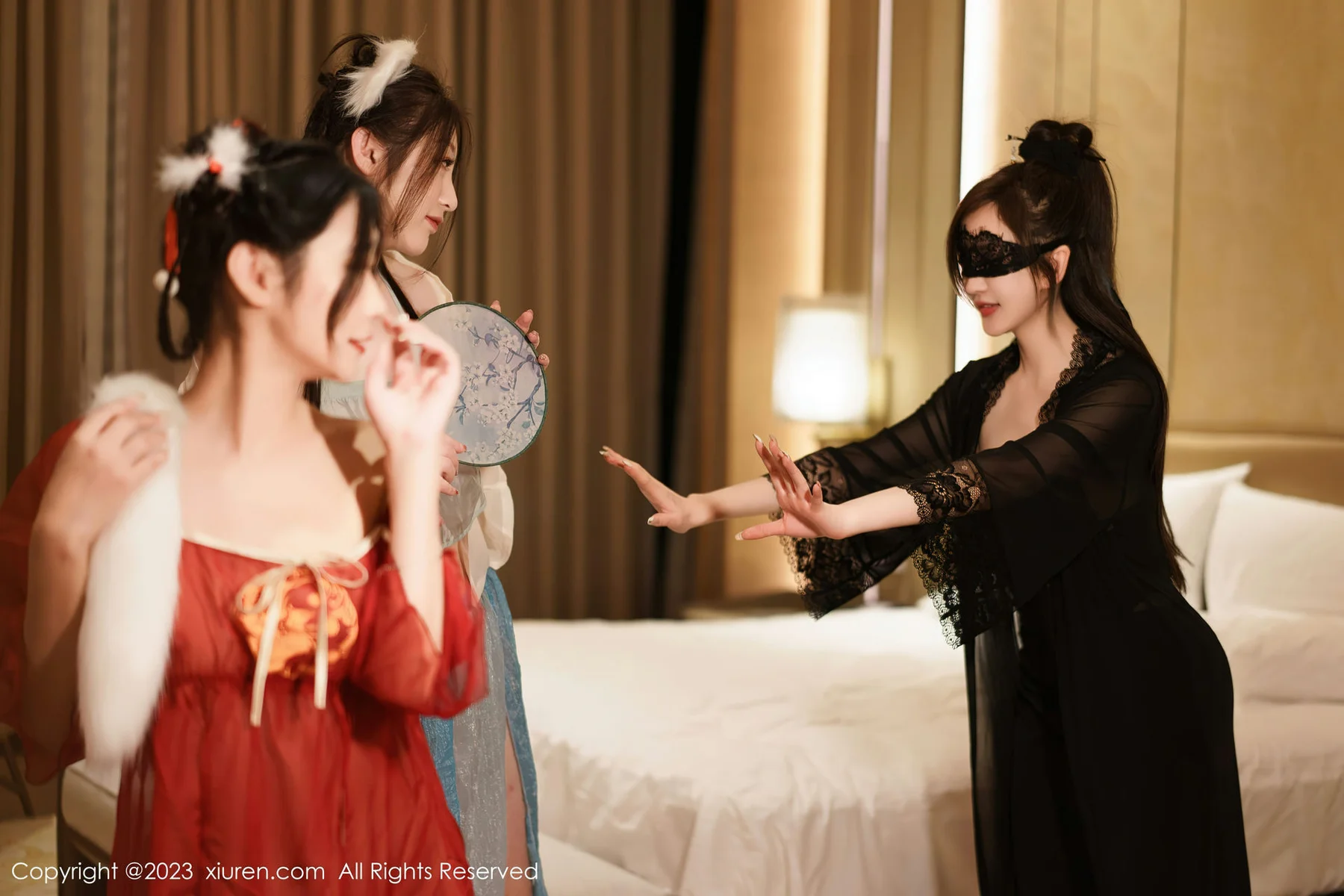 XiuRen 秀人 No.6170 妲己_Toxic、laura阿姣和Carol周妍希 三位性感女神模特合集 - 10