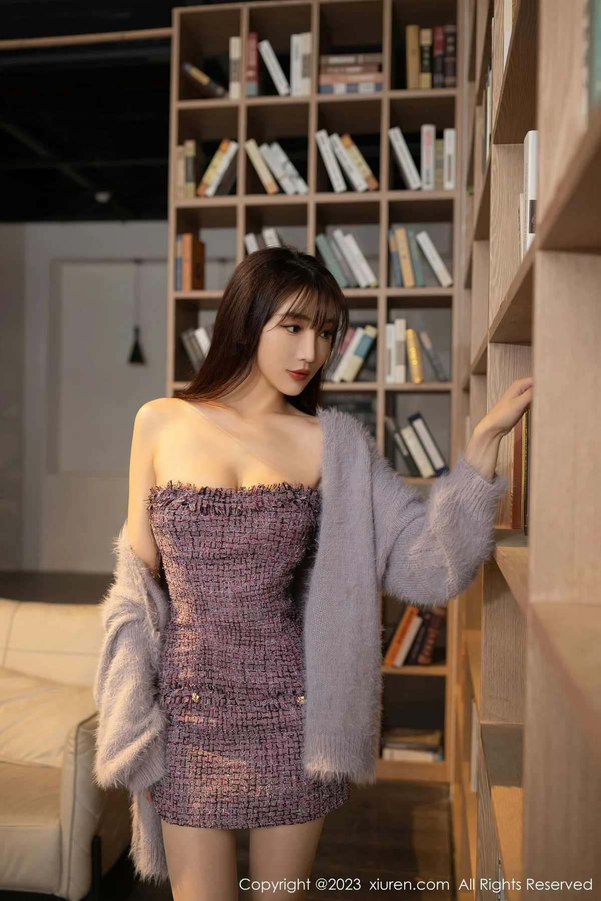 XiuRen 秀人 No.6209 陆萱萱 图书馆场景拍摄性感写真 - 3