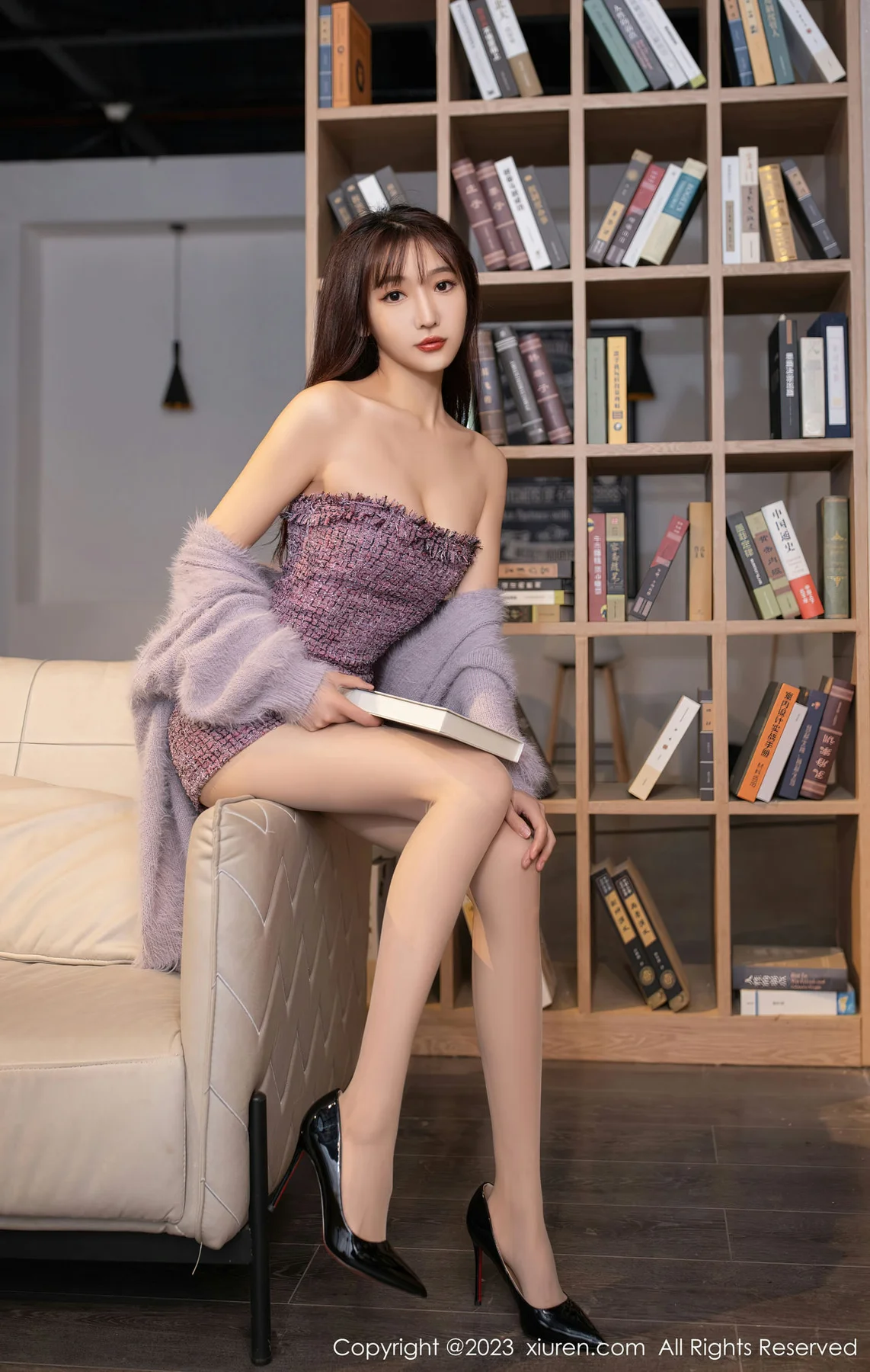 XiuRen 秀人 No.6209 陆萱萱 图书馆场景拍摄性感写真 - 7