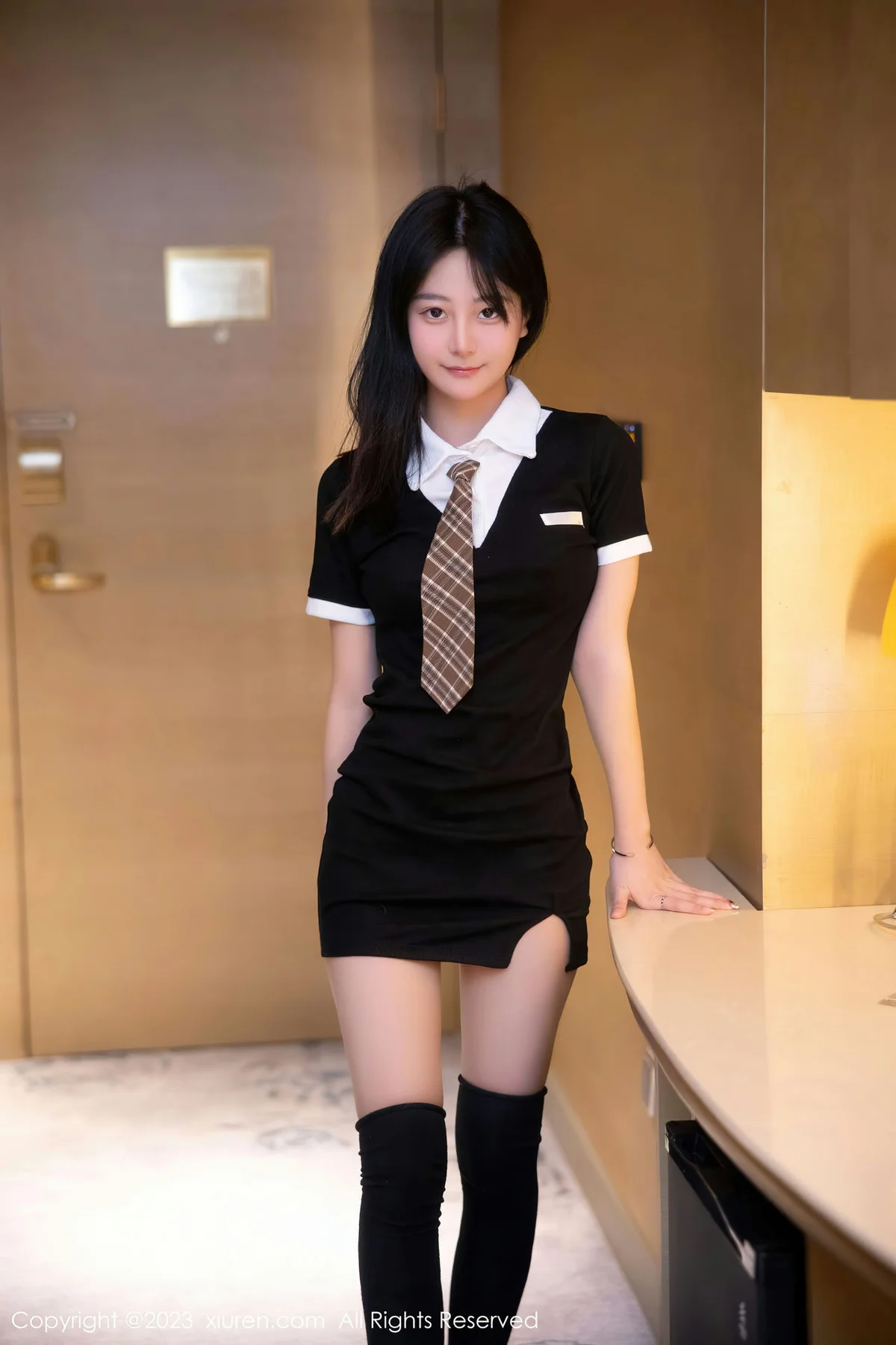XiuRen 秀人 No.6210 谢小蒽 新人学生制服首套写真 - 6