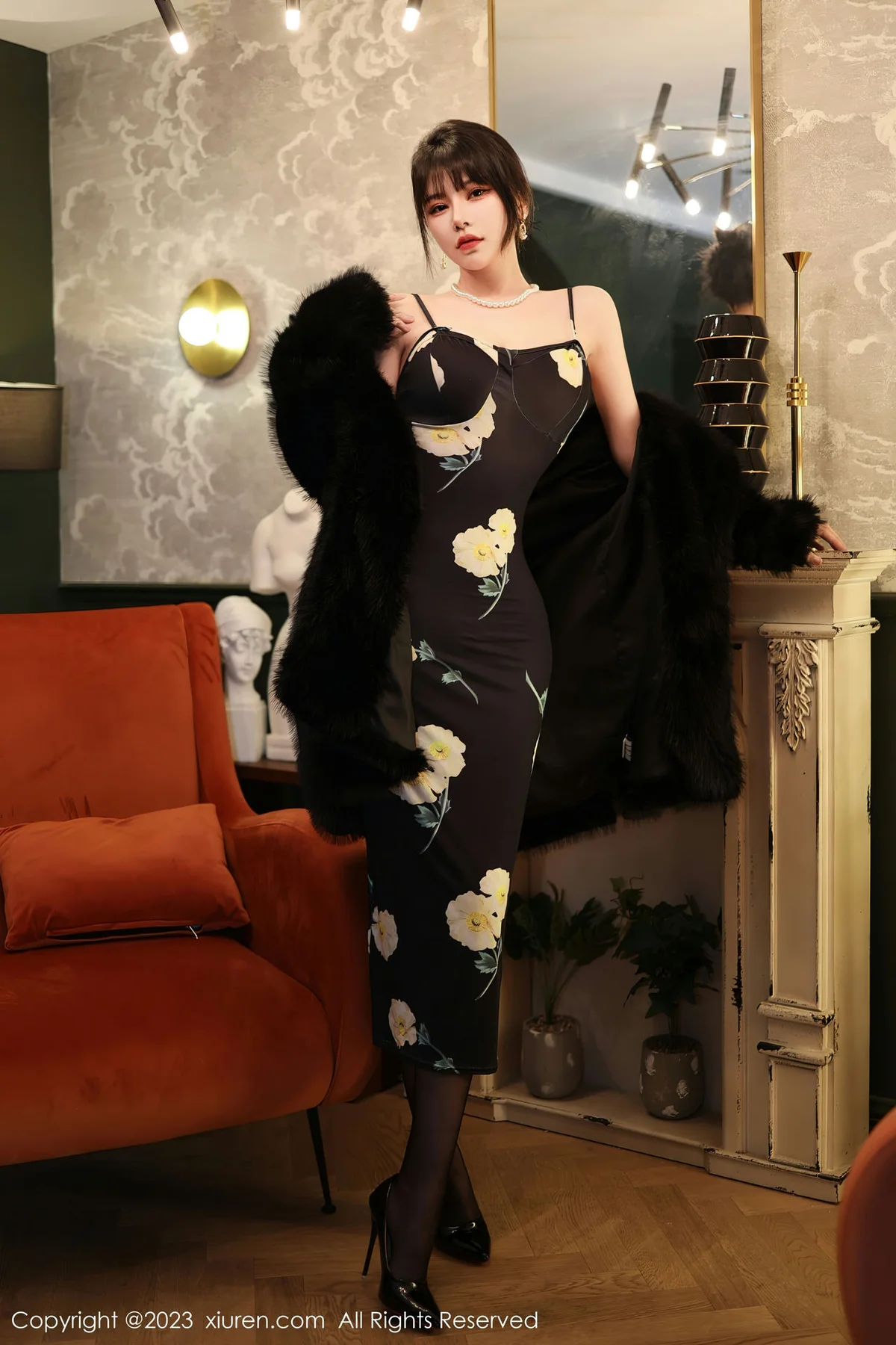 XiuRen 秀人 No.6220 桃桃子_ 娇嫩美艳的女人 性感写真 - 5