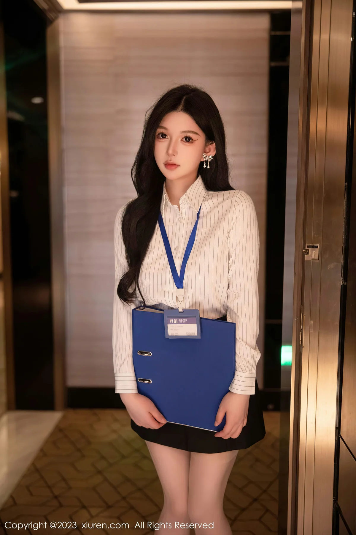 XiuRen 秀人 No.6247 林珊珊 诱人原色丝袜性感写真 - 1