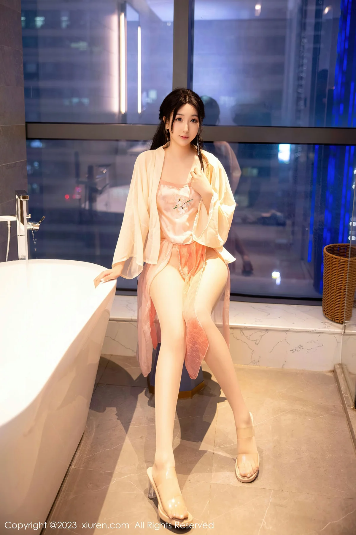 XiuRen 秀人 No.6262 江真真 橙色古装浴室场景性感写真 - 1