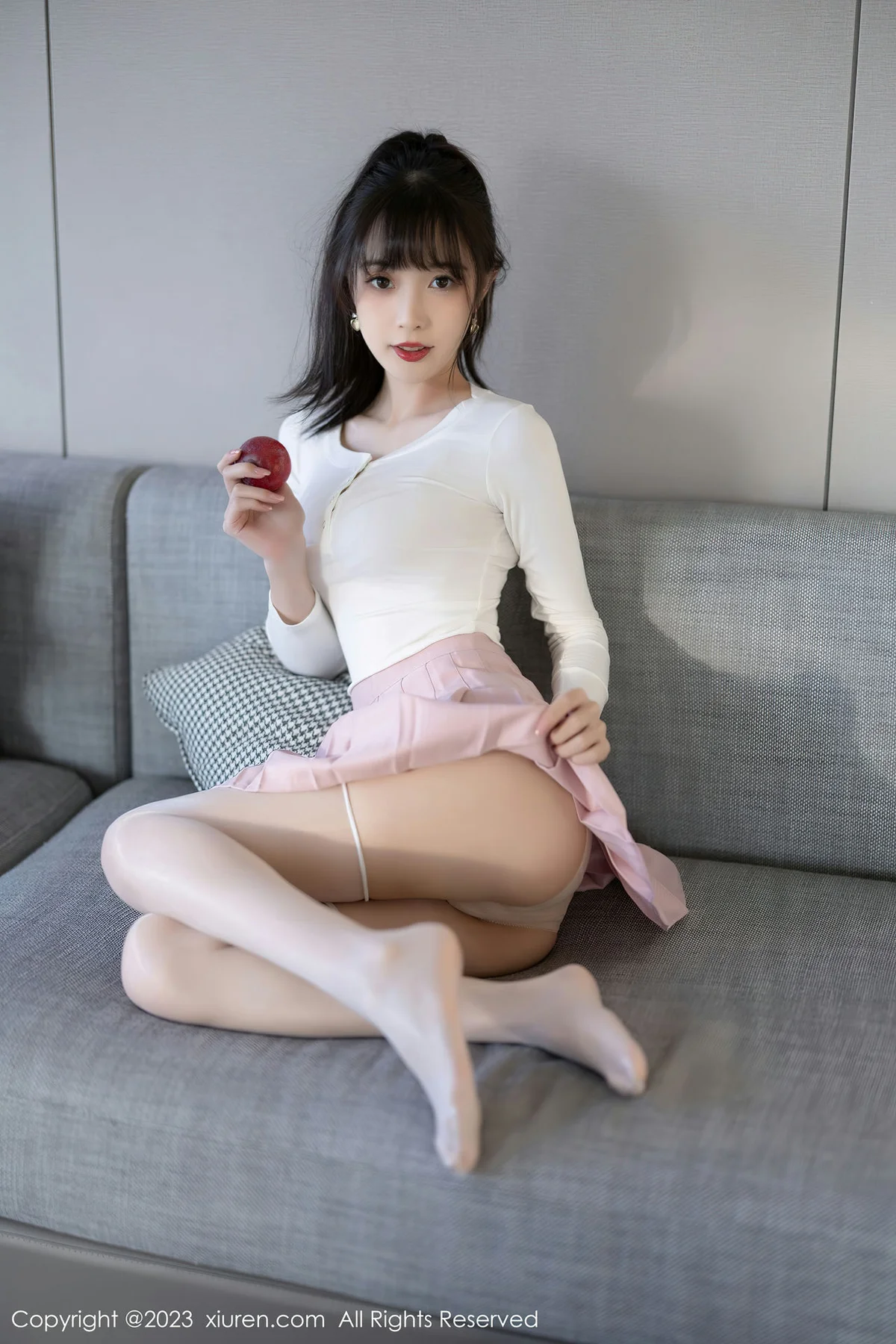 XiuRen 秀人 No.6263 林星阑 诱人白色丝袜海南旅拍 - 6