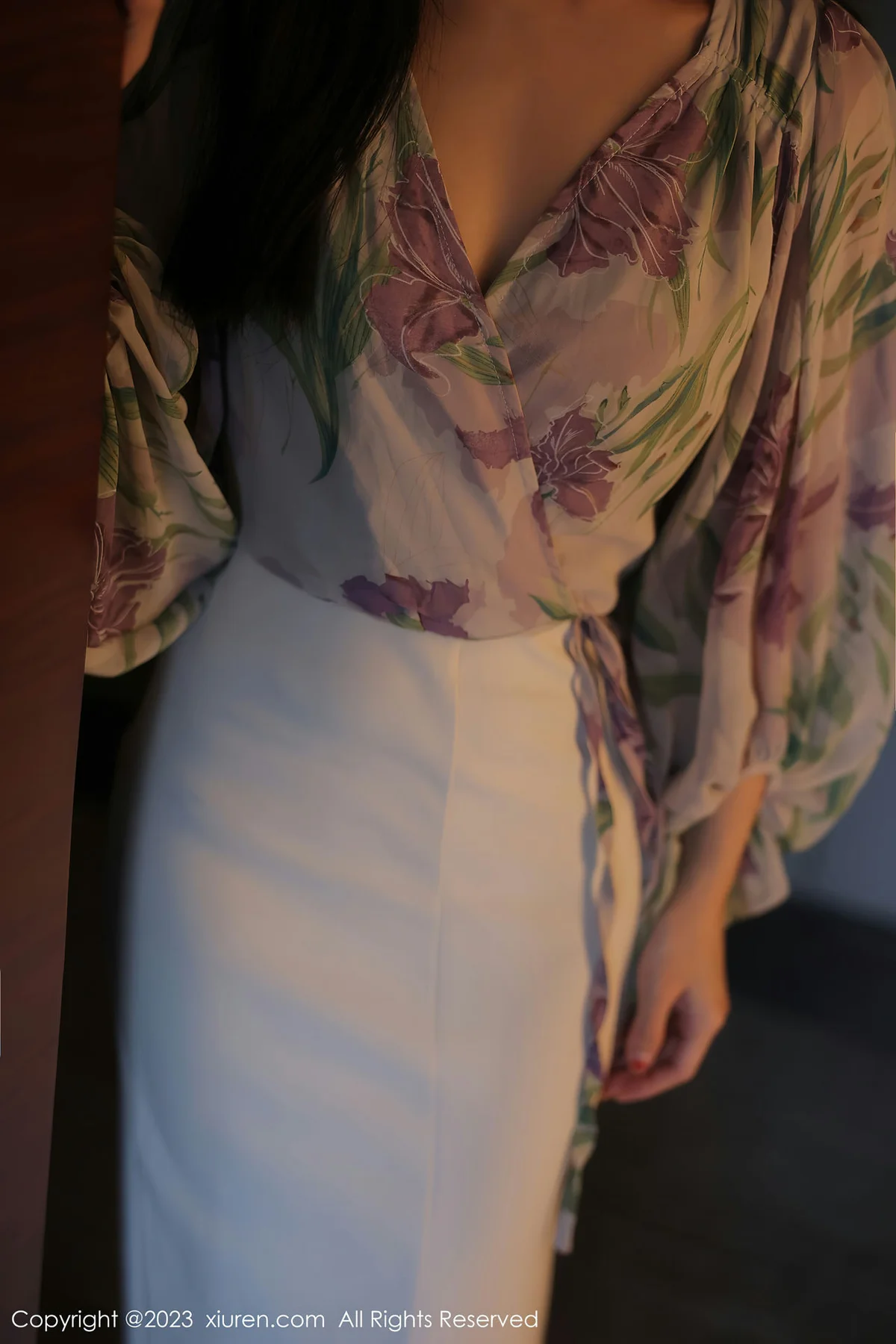 XiuRen 秀人 No.6279 星子柒kiki 白色短裙首套写真 - 9