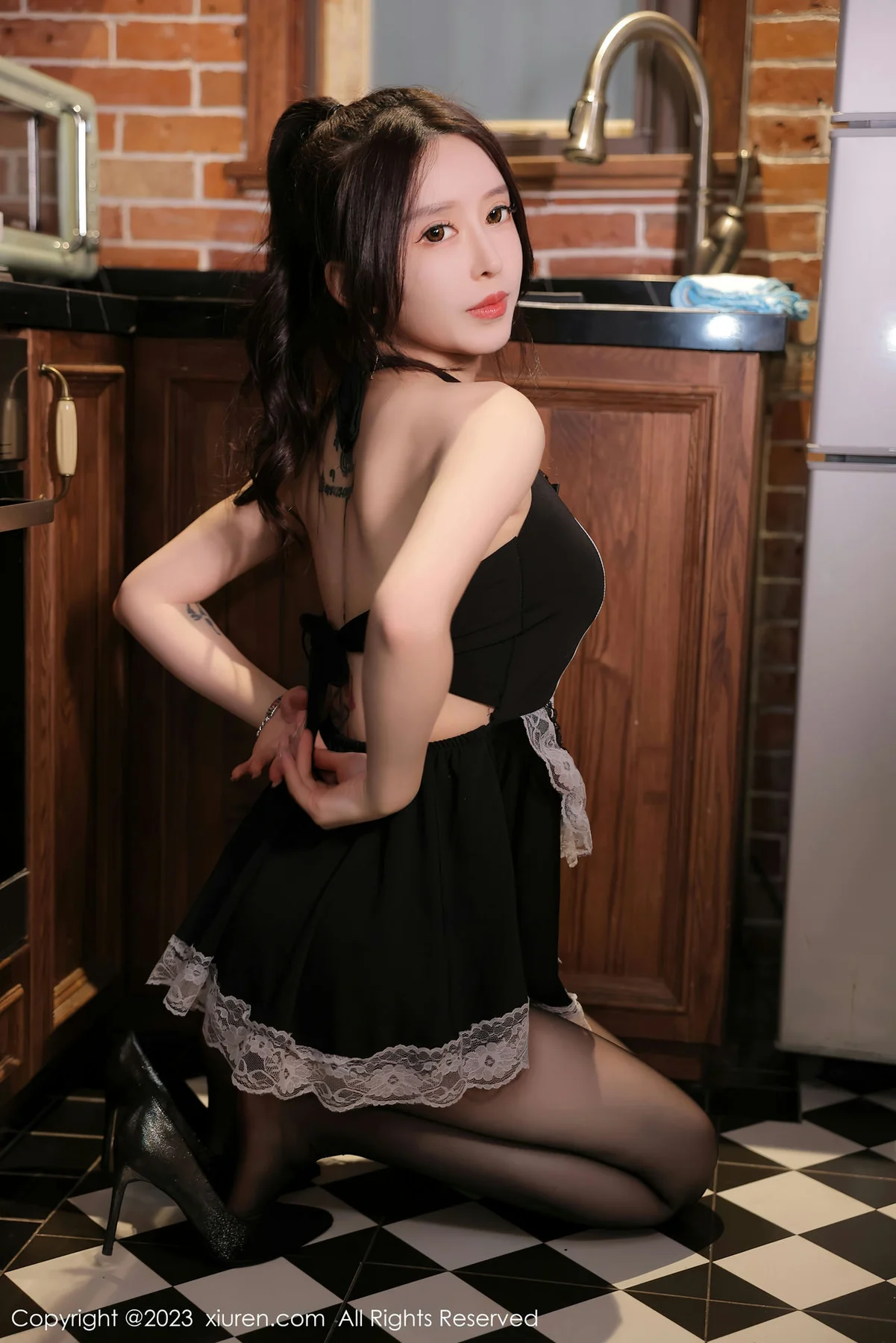 XiuRen 秀人 No.6295 玉兔miki 黑色性感女仆服饰性感写真2 - 10