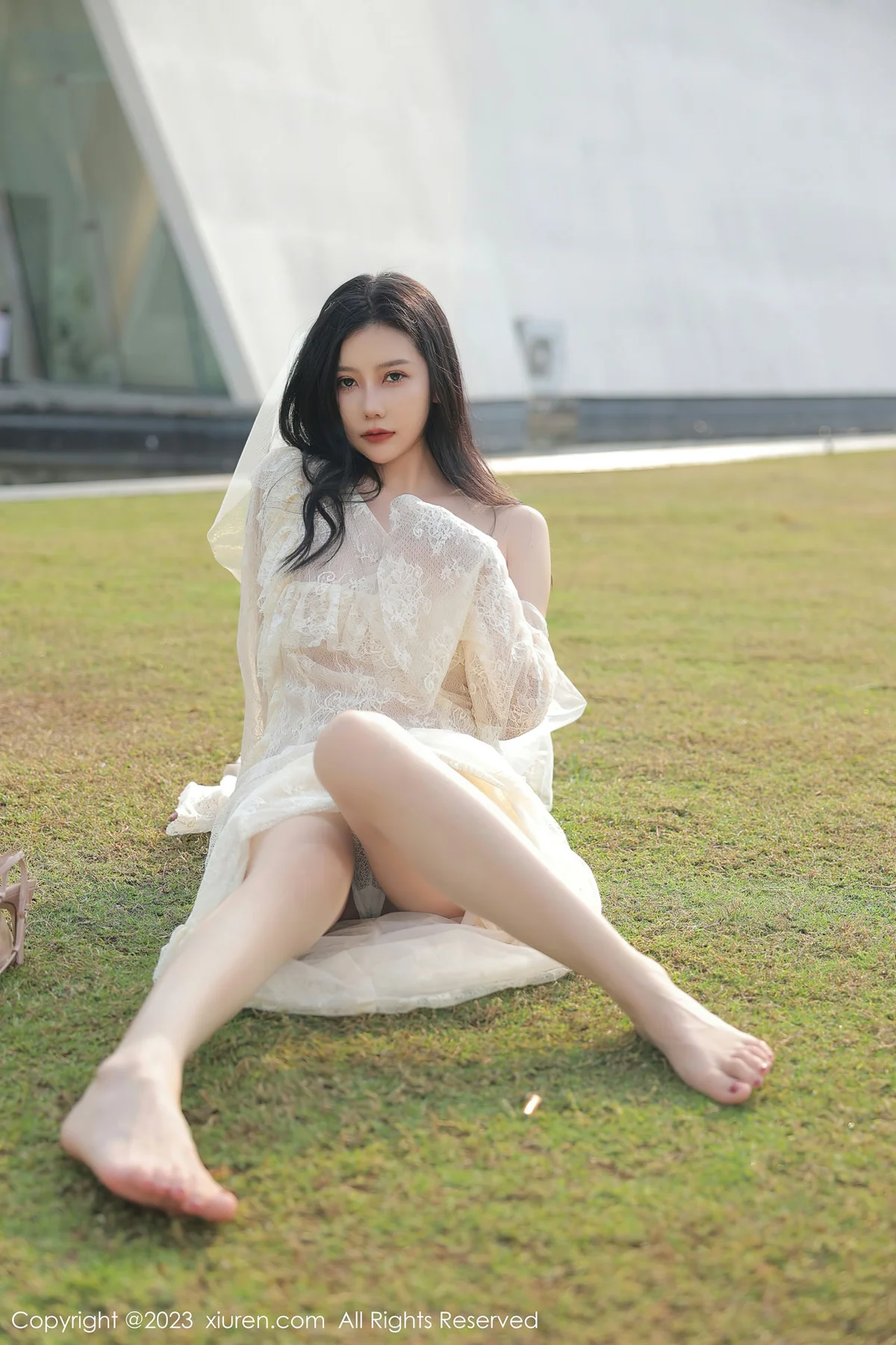 XiuRen 秀人 No.6303 尹甜甜 白色蕾丝婚纱海南旅拍 - 3