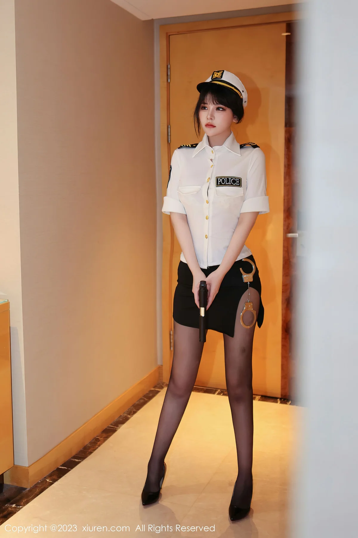 XiuRen 秀人 No.6328 桃桃子_ 情趣警察制服性感写真22 - 4